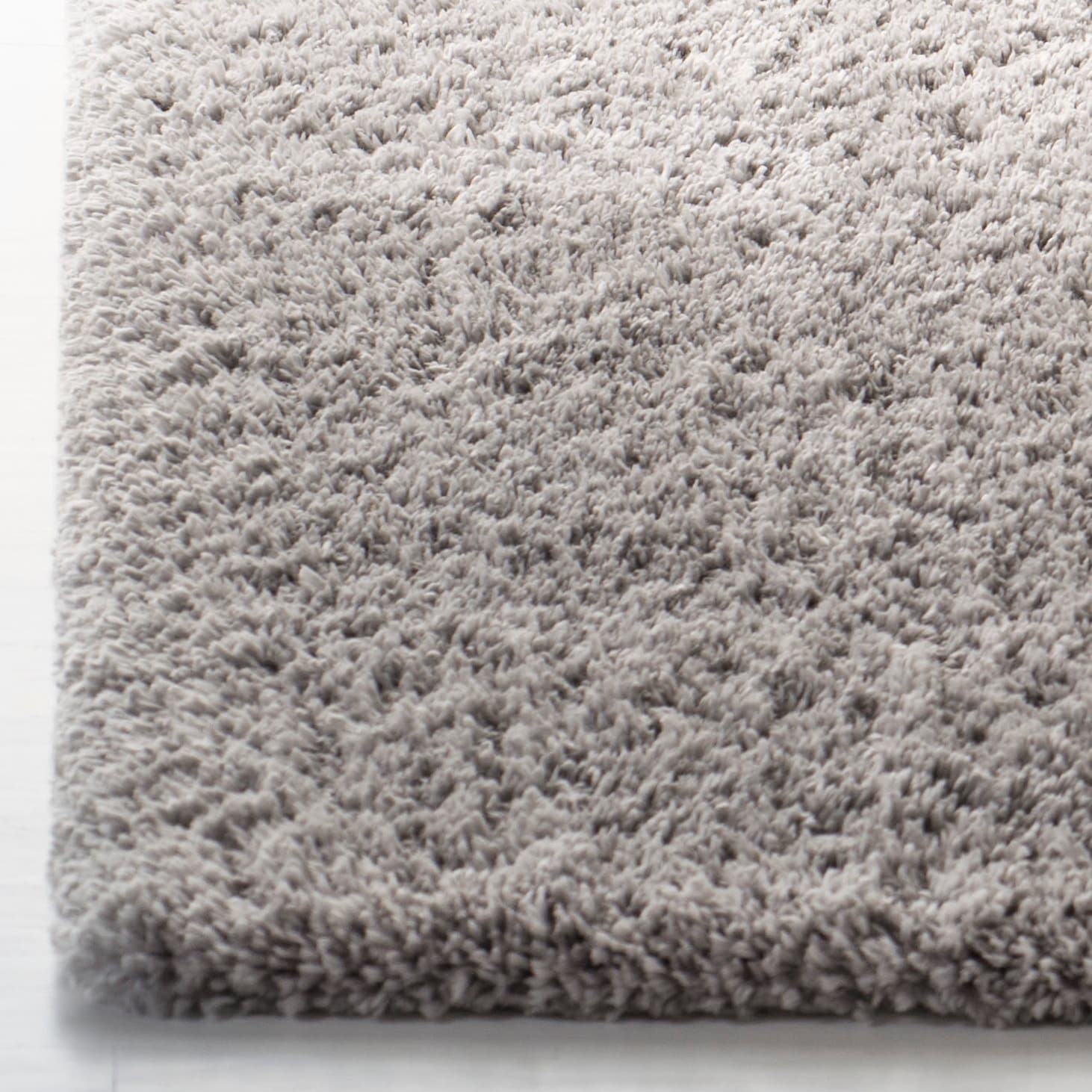 SAFAVIEH Fontana Shag Dagi Solid 2-inch Thick Rug