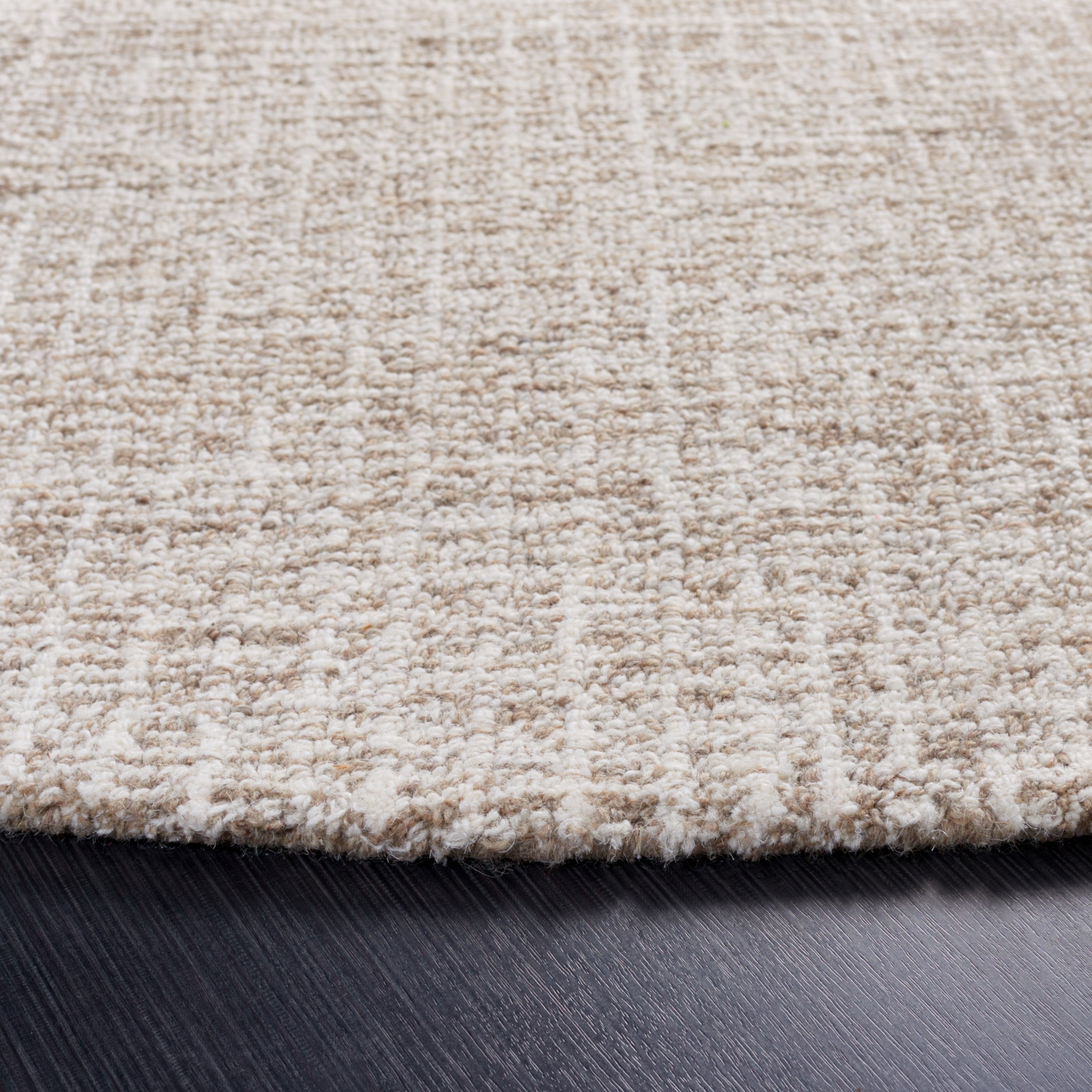 SAFAVIEH Handmade Abstract Lotje Modern Wool Rug