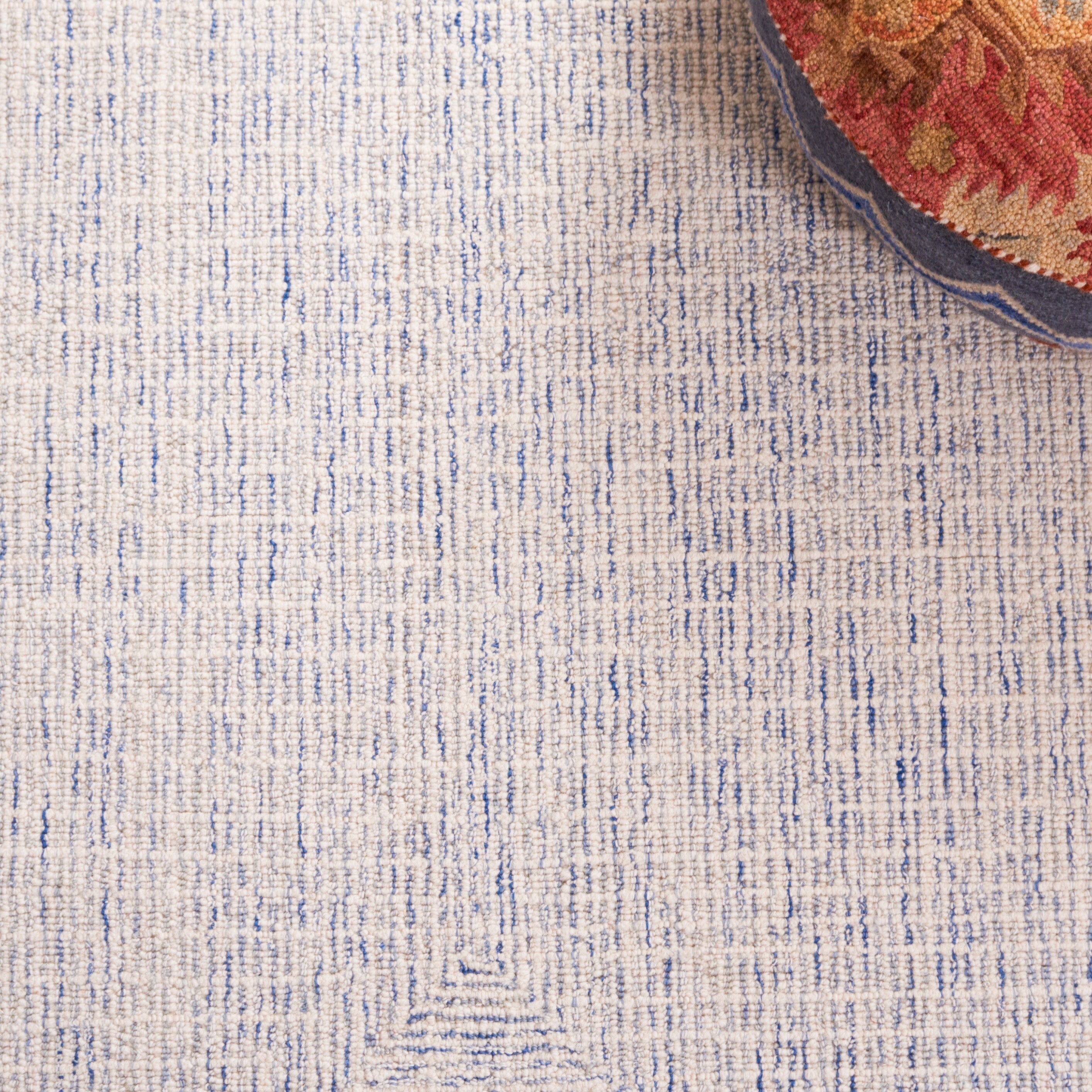 SAFAVIEH Handmade Abstract Maggy Modern Wool Rug