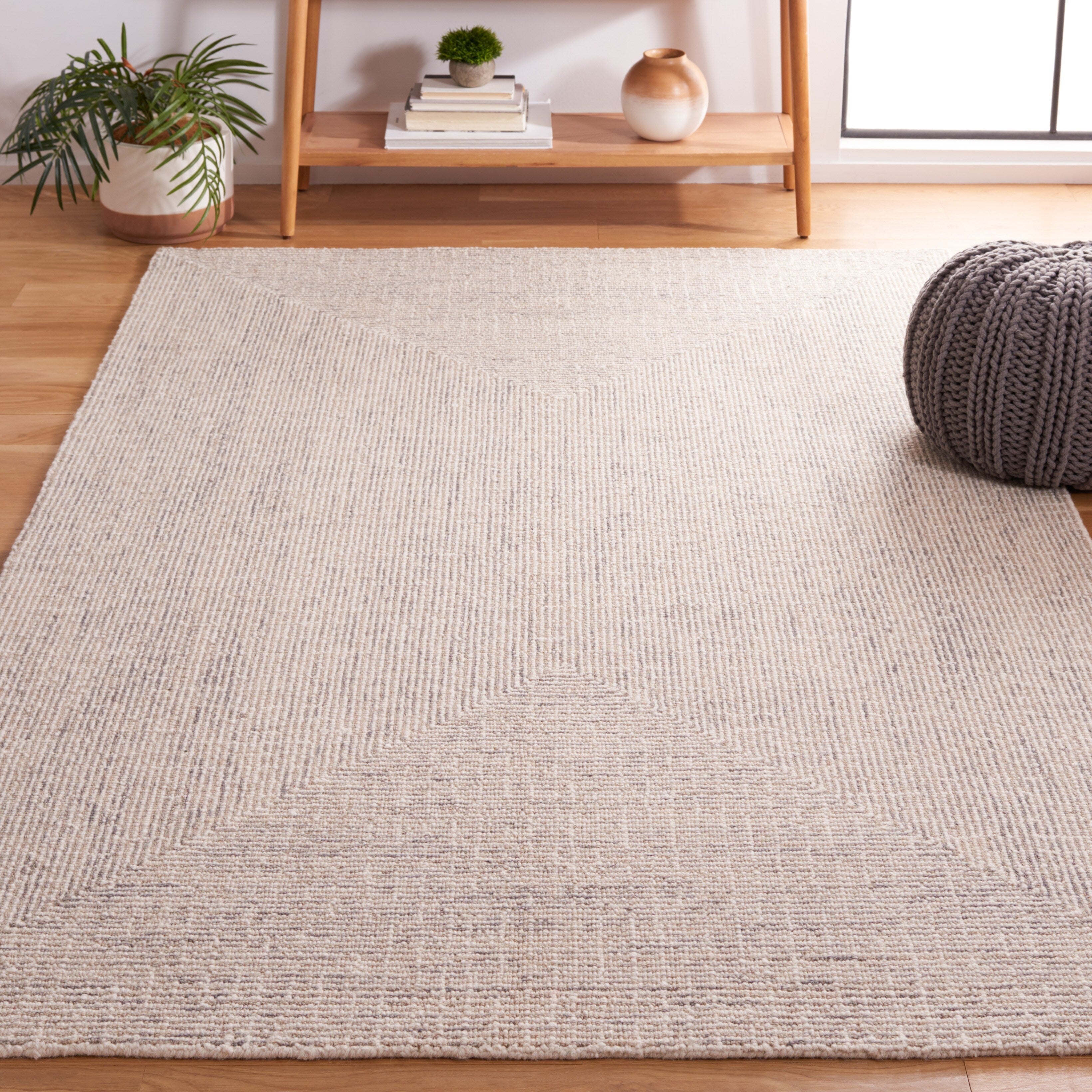 SAFAVIEH Handmade Abstract Maggy Modern Wool Rug