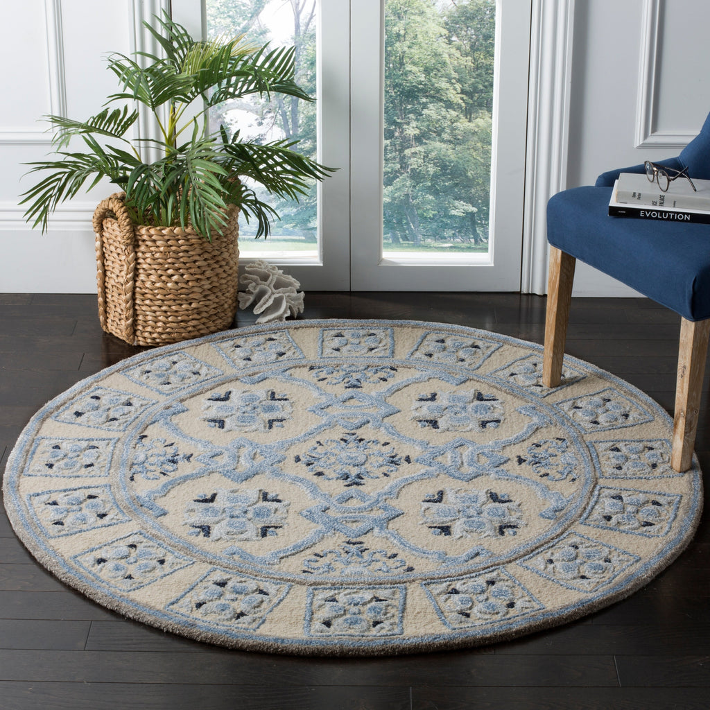 SAFAVIEH Handmade Bella Rodica Modern Floral Wool Rug