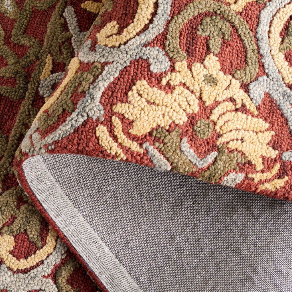 SAFAVIEH Handmade Blossom Porzia Floral Wool Rug