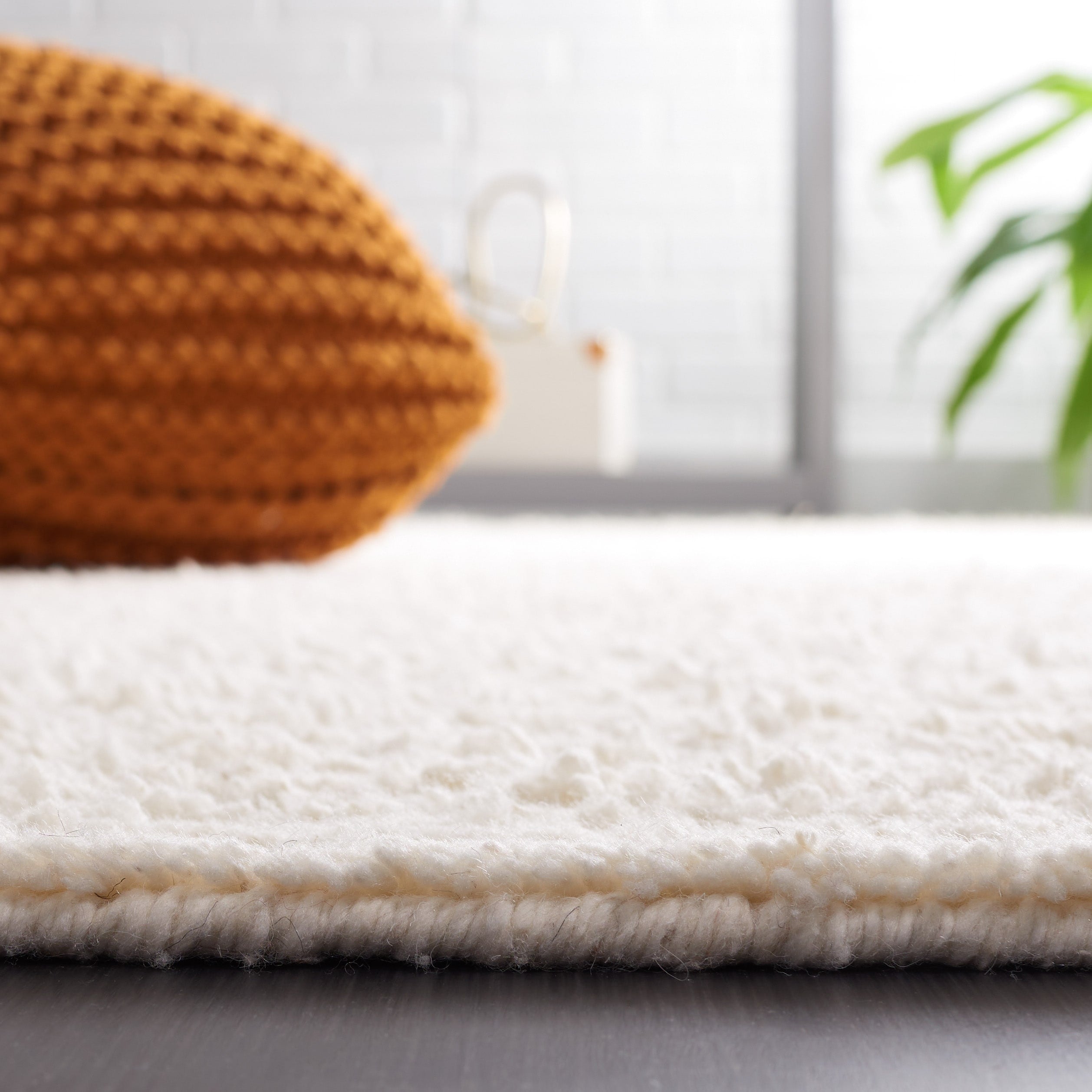 SAFAVIEH Handmade Casablanca Marlous Wool Rug