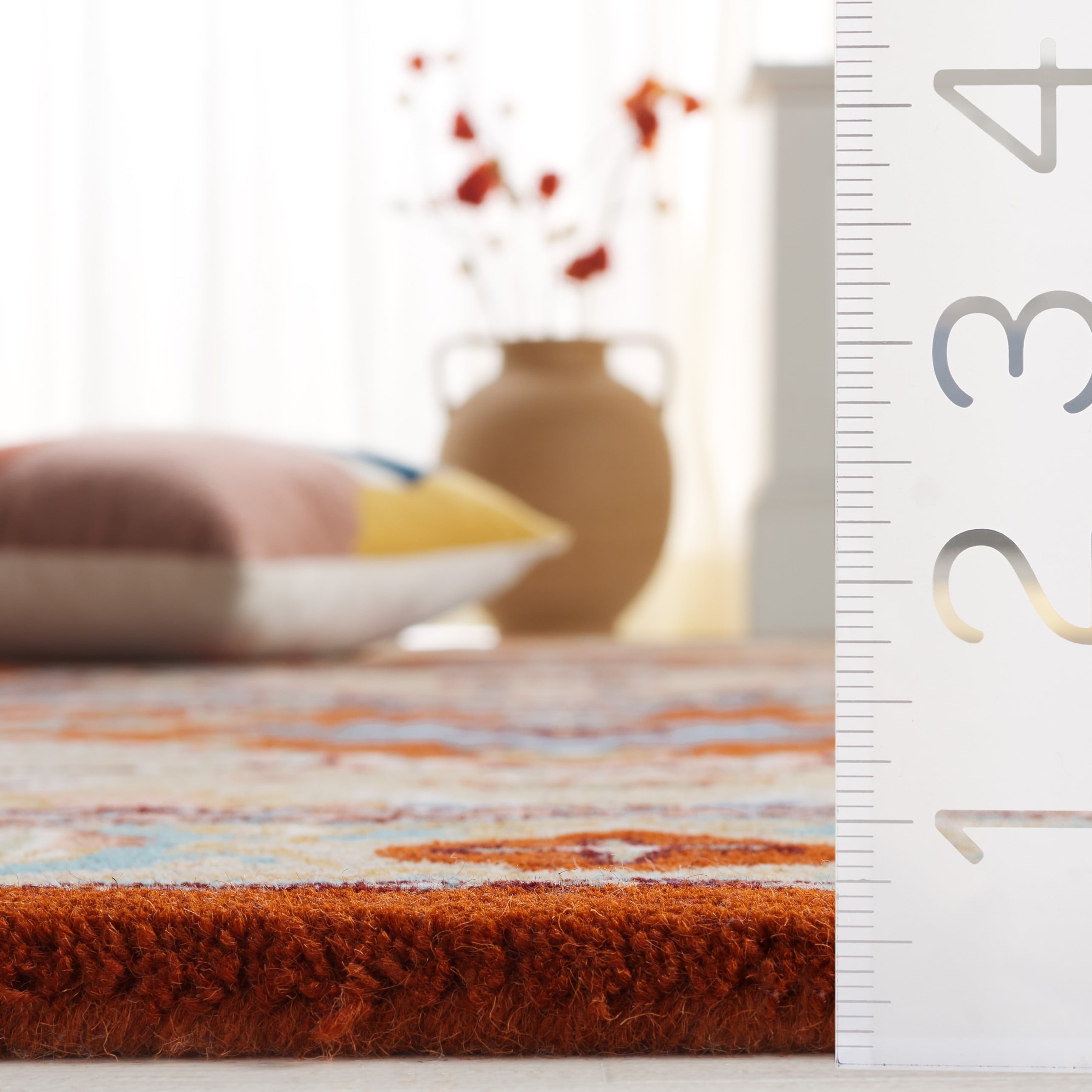 SAFAVIEH Handmade Heritage Carrol Traditional Oriental Wool Rug