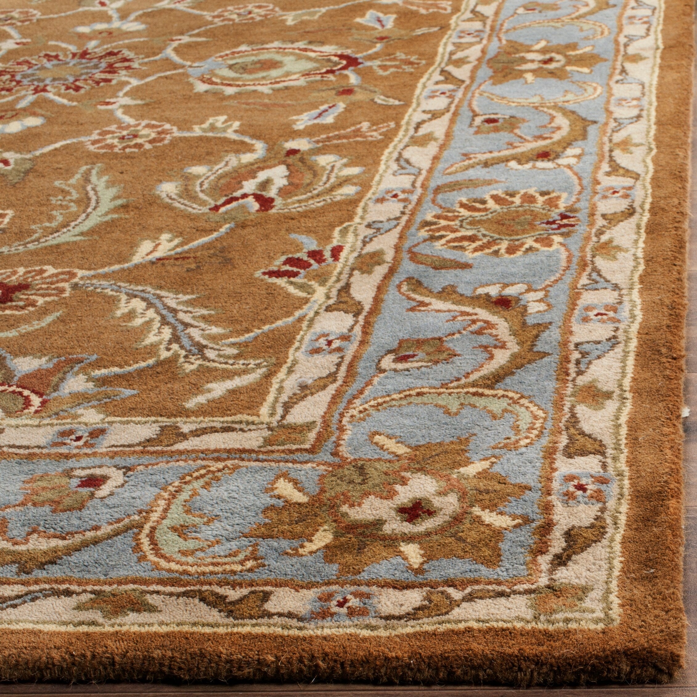 SAFAVIEH Handmade Heritage Full Bloom Traditional Oriental Wool Rug