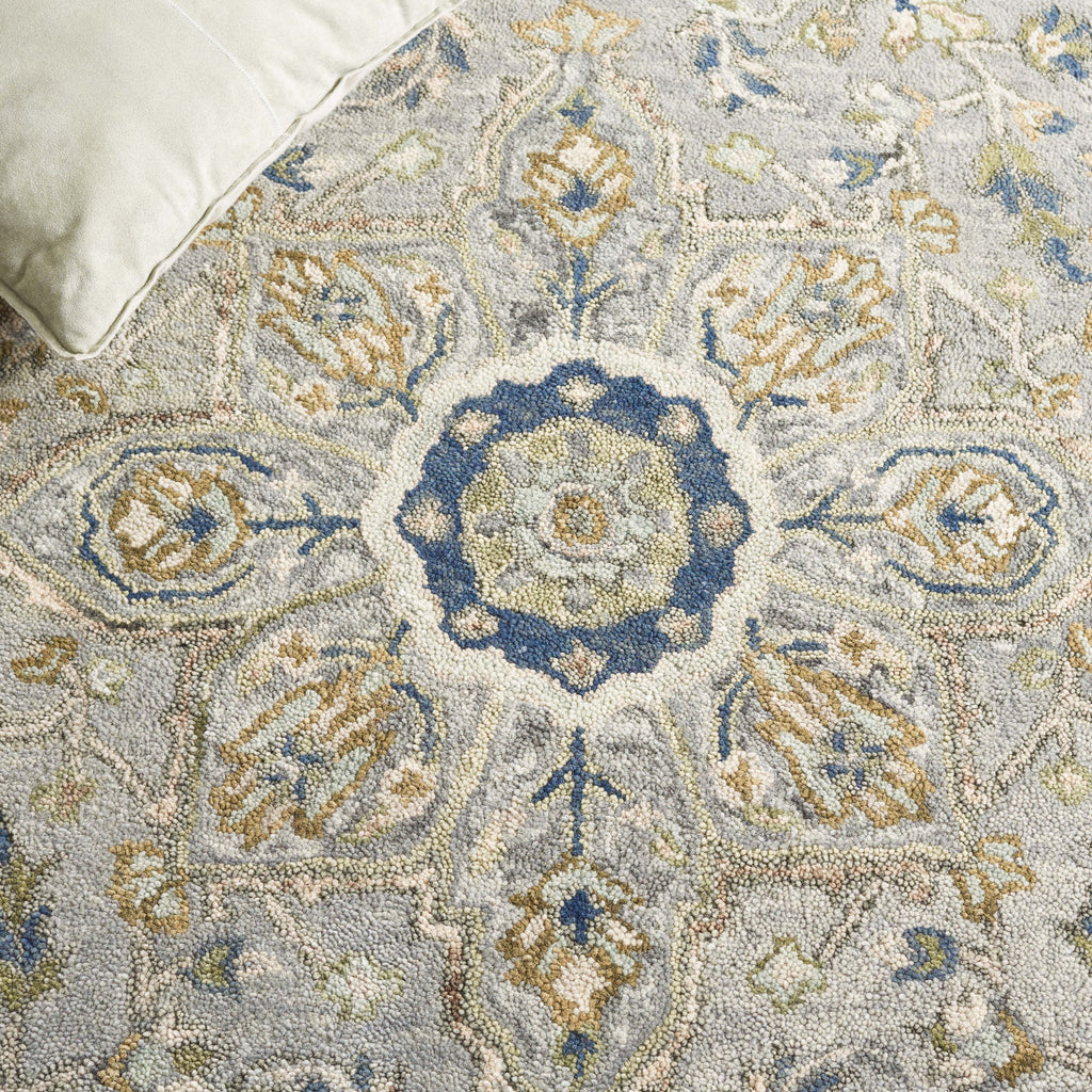 SAFAVIEH Handmade Heritage Hieng Traditional Wool Rug