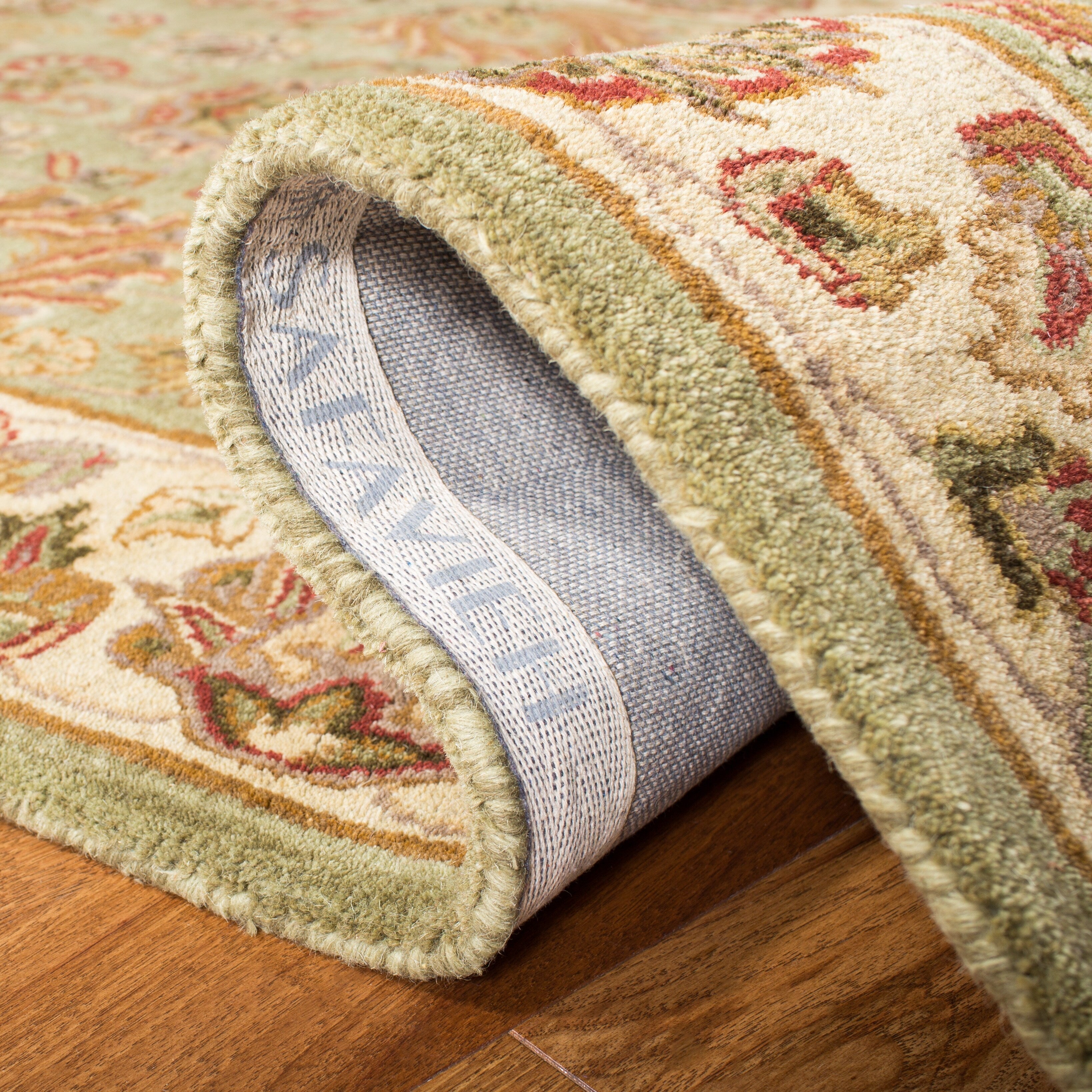 SAFAVIEH Handmade Heritage Kimono Traditional Oriental Wool Rug