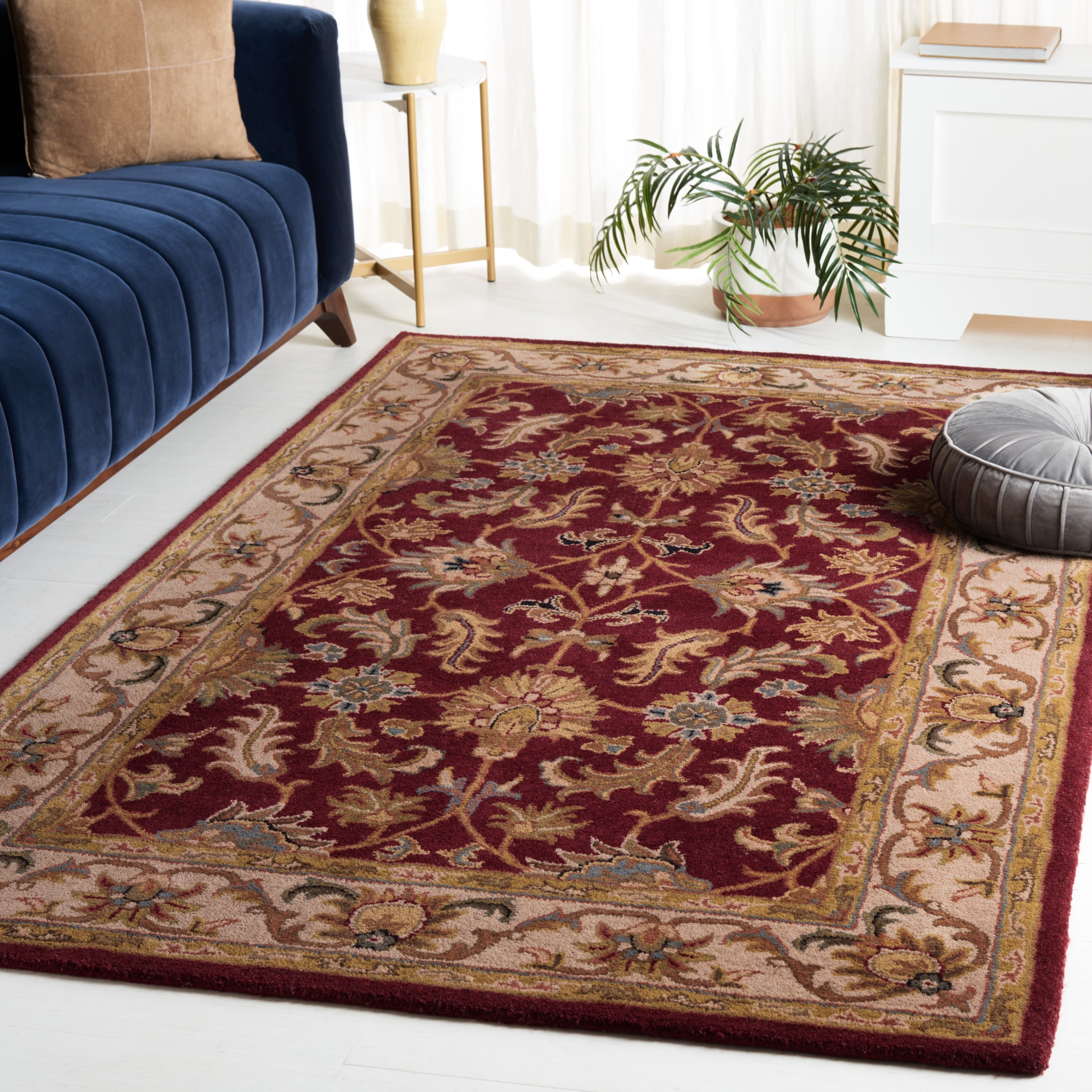 SAFAVIEH Handmade Heritage Lion Traditional Oriental Wool Rug