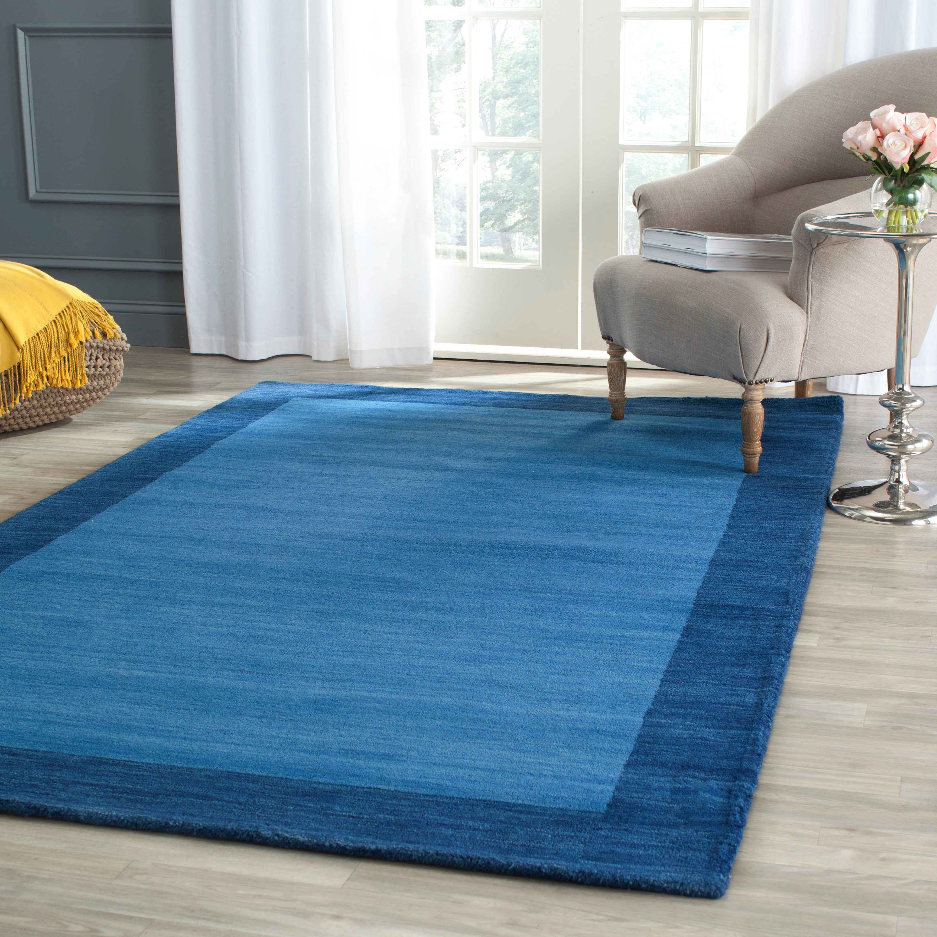 SAFAVIEH Handmade Himalaya Asrin Modern Wool Rug