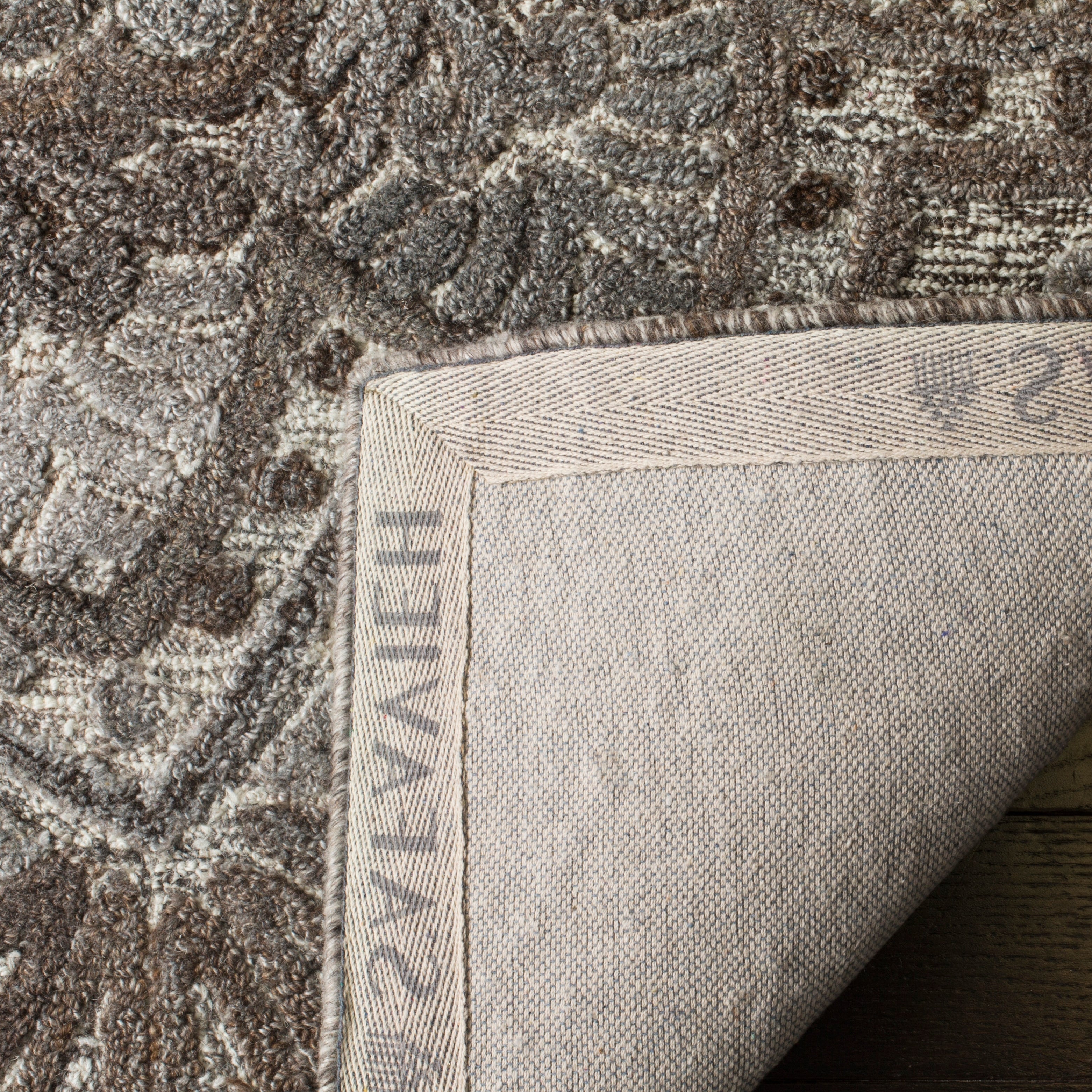 SAFAVIEH Handmade Marquee Carlijn Modern Medallion Wool Rug