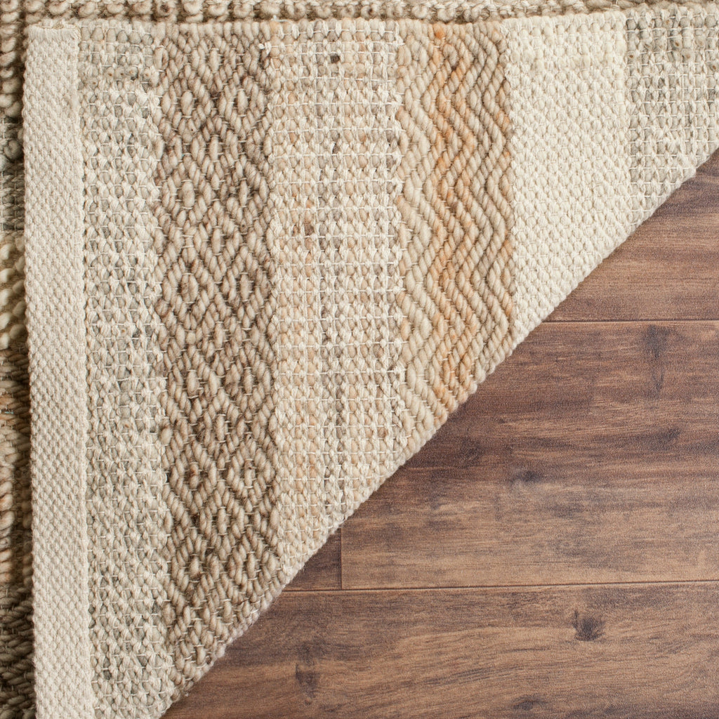 SAFAVIEH Handmade Natura Adamantini Wool Rug