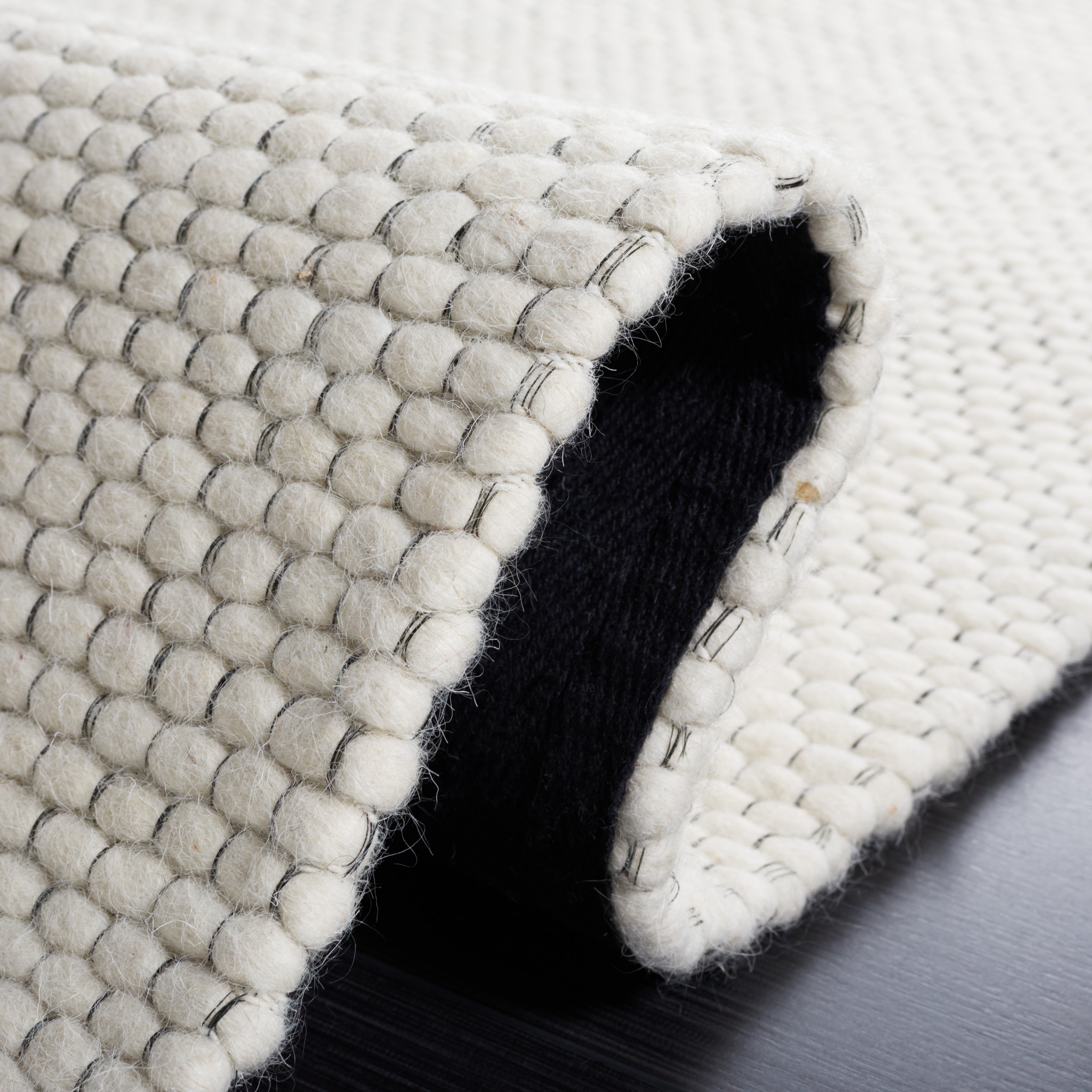 SAFAVIEH Handmade Natura Gerrita Wool Area Rug