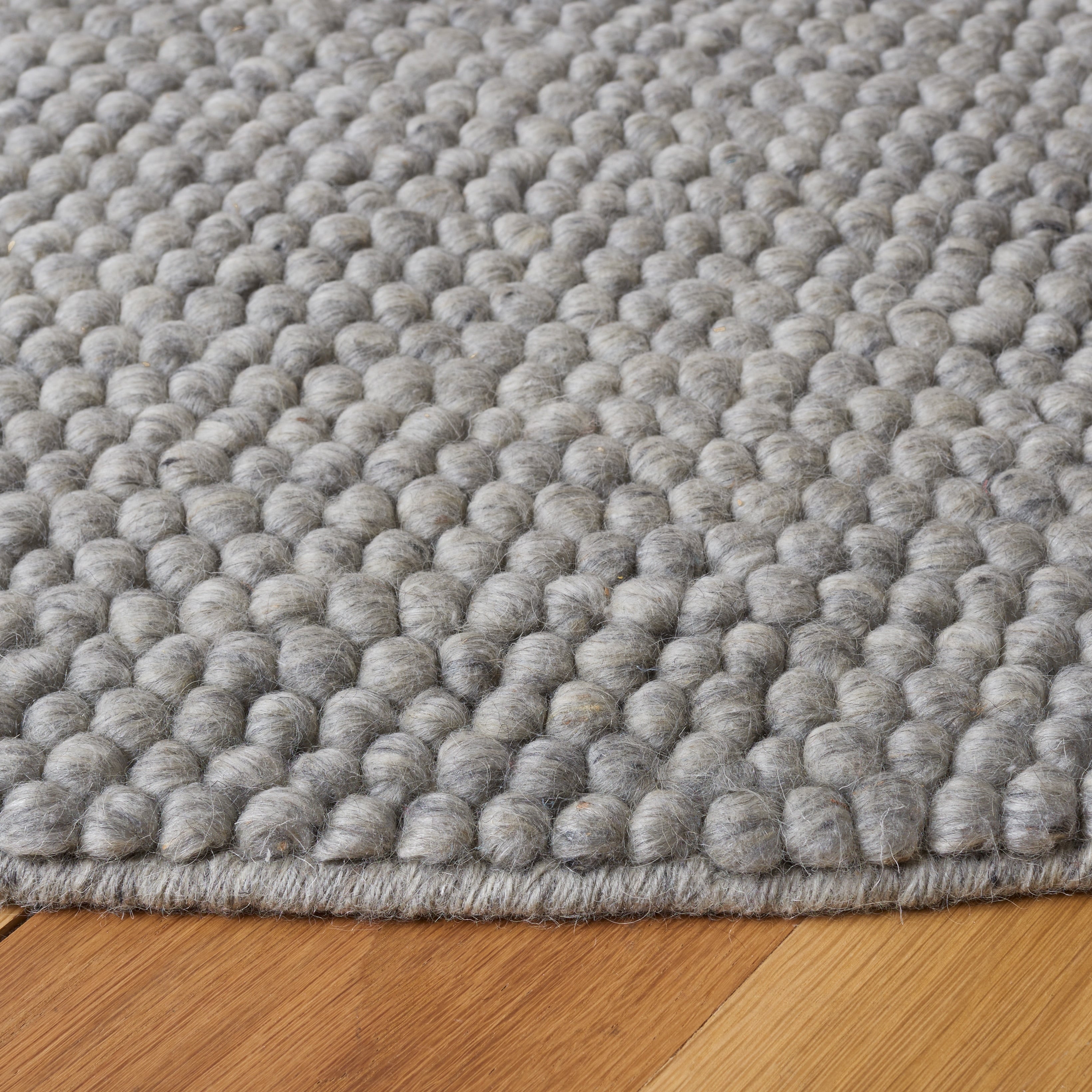 SAFAVIEH Handmade Natura Gonnie Wool Rug