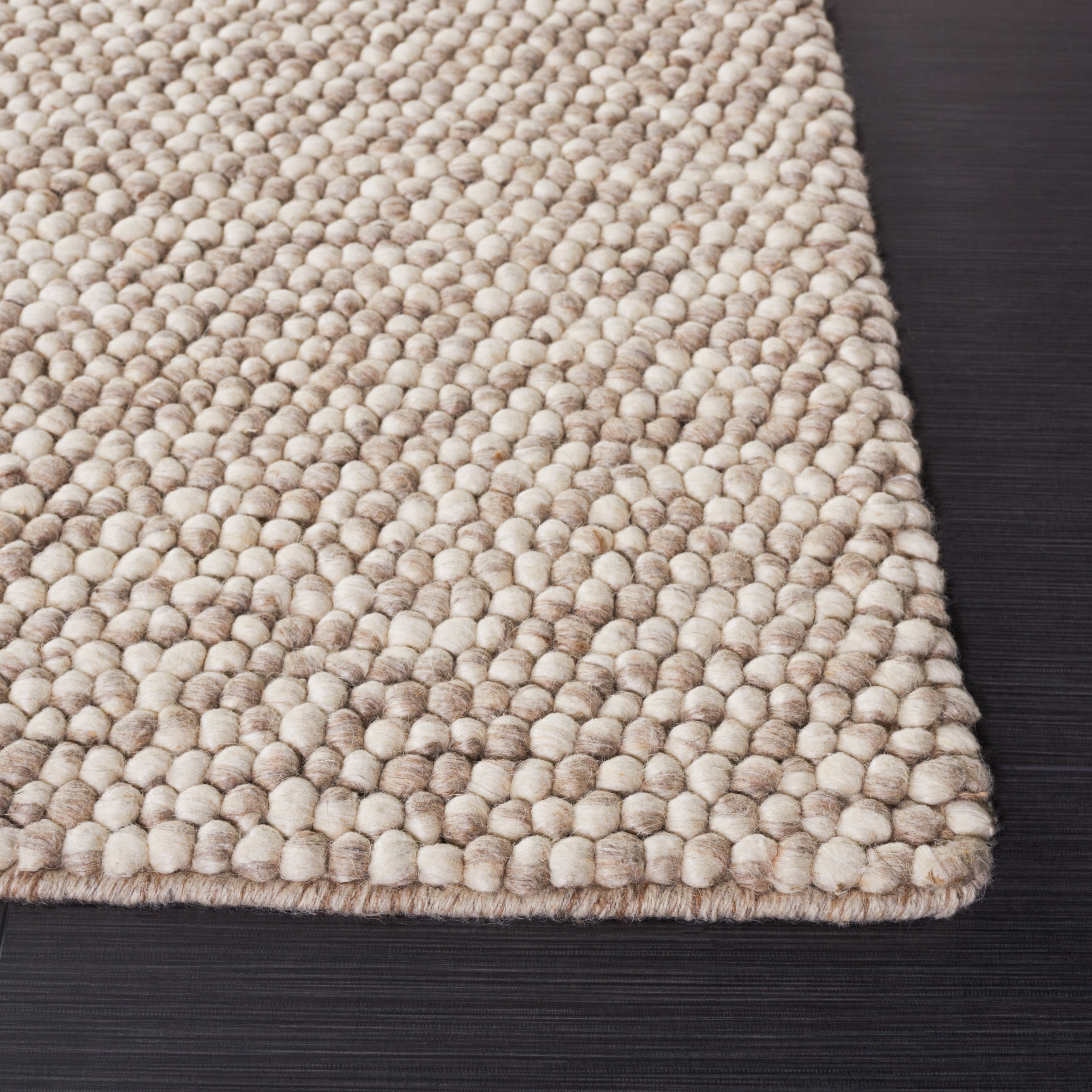 SAFAVIEH Handmade Natura Gonnie Wool Rug