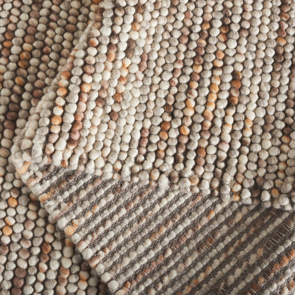 SAFAVIEH Handmade Natura Gonnie Wool Rug