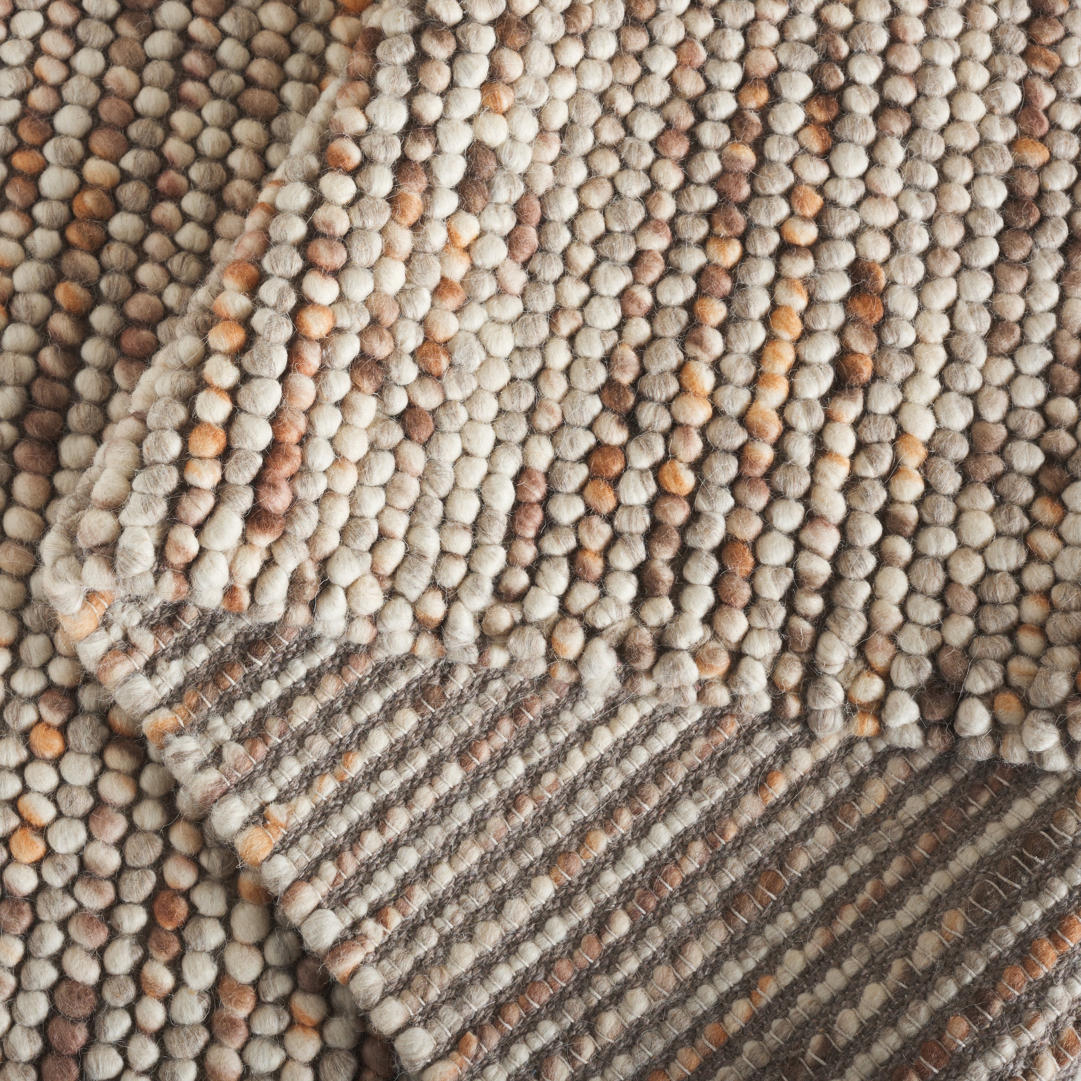 SAFAVIEH Handmade Natura Gonnie Wool Rug