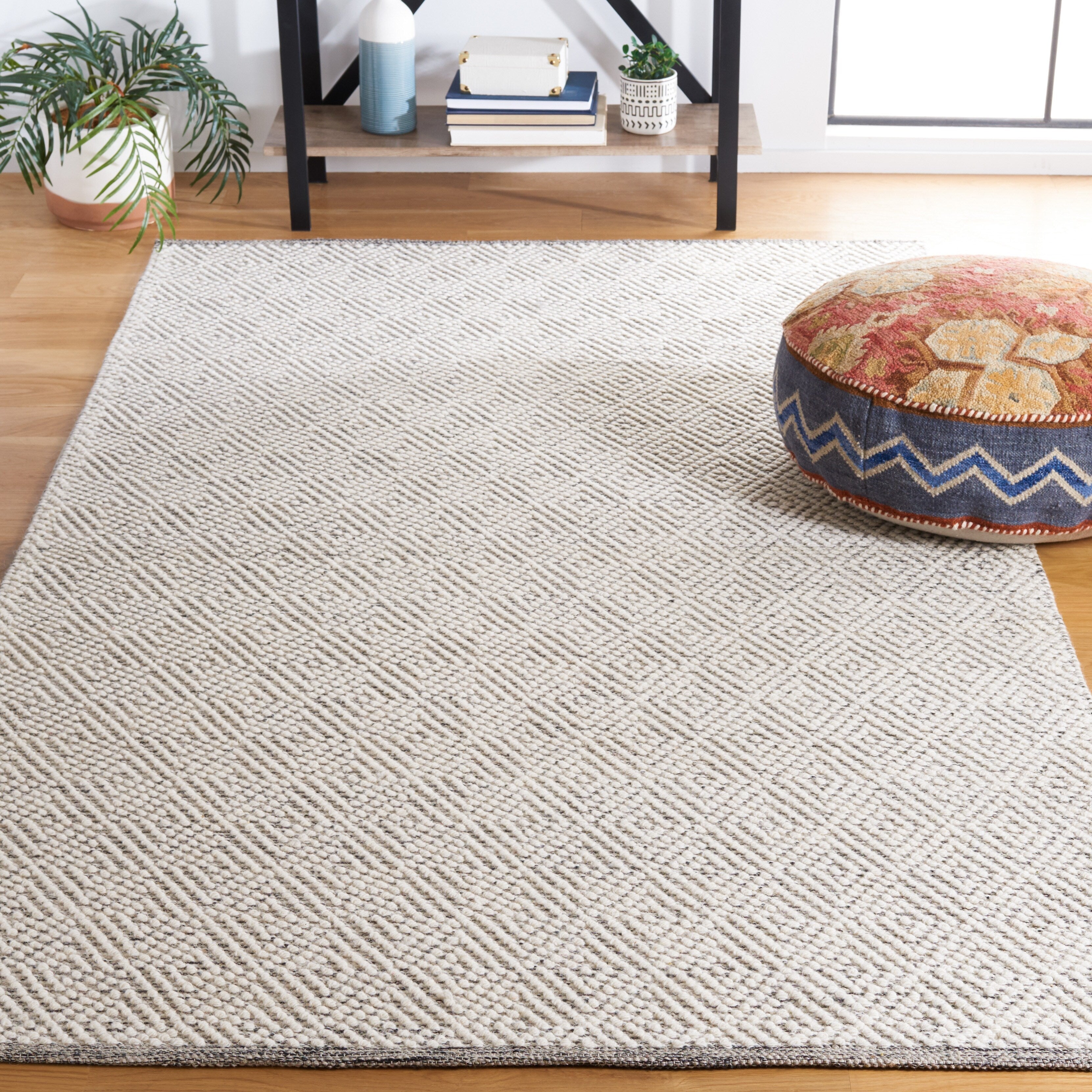 SAFAVIEH Handmade Natura Palmerina Wool Area Rug