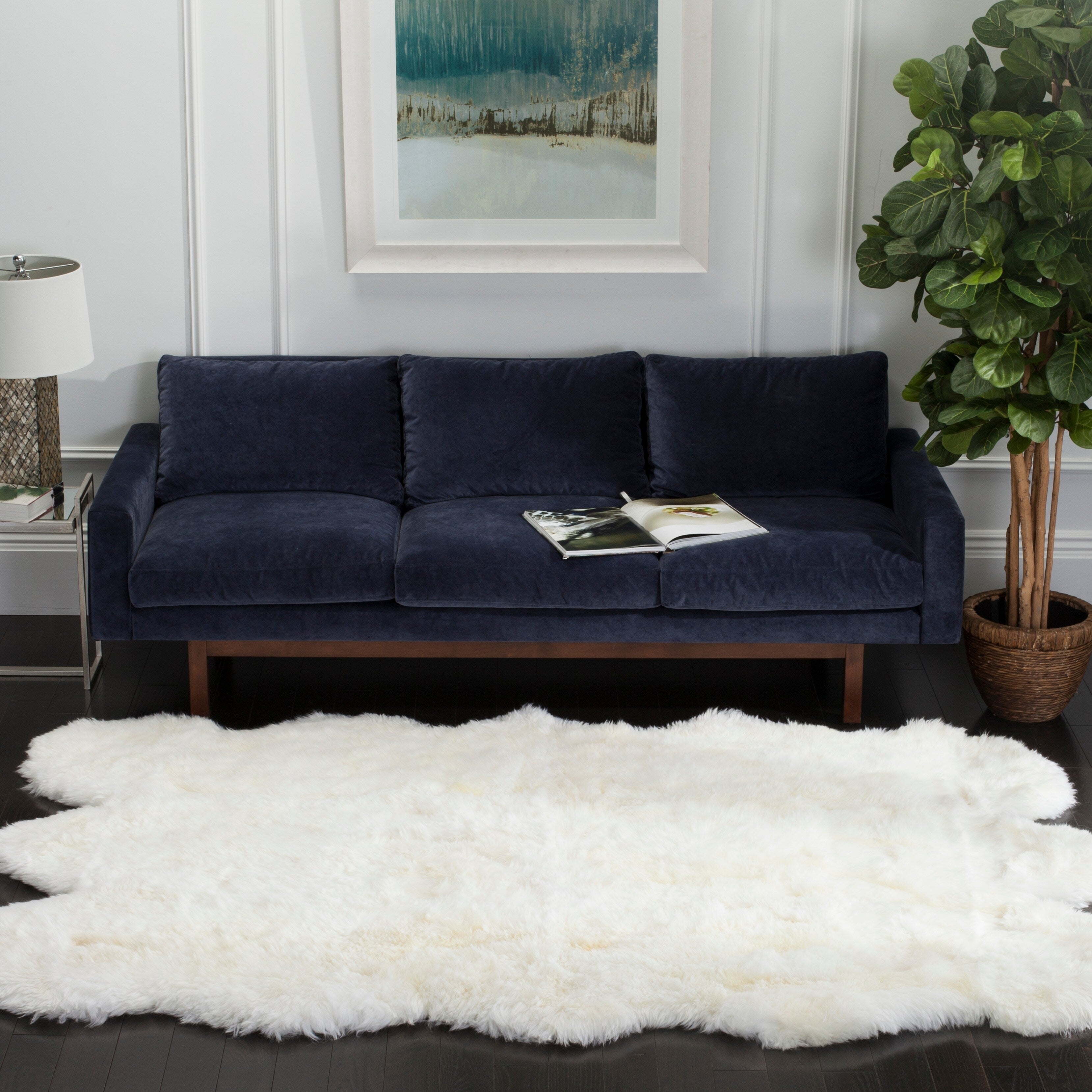 SAFAVIEH Handmade Sheepskin Brittnie Genuine Pelt Rug