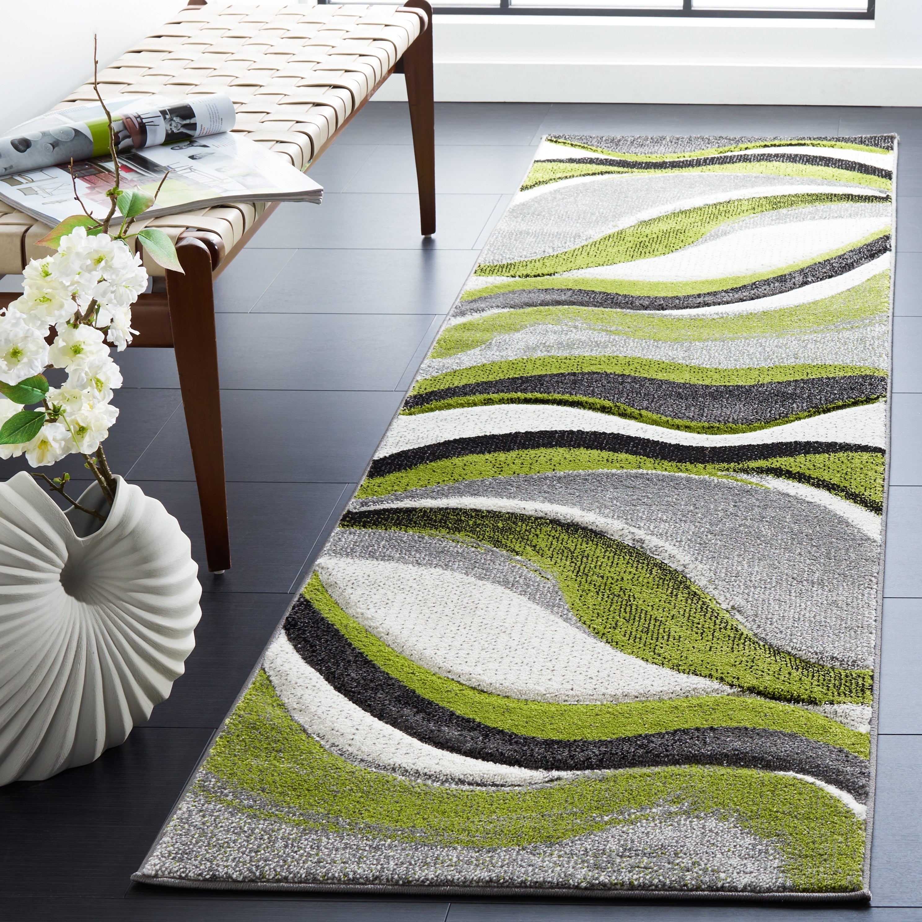 SAFAVIEH Hollywood Zohreh Mid-Century Modern Abstract Rug