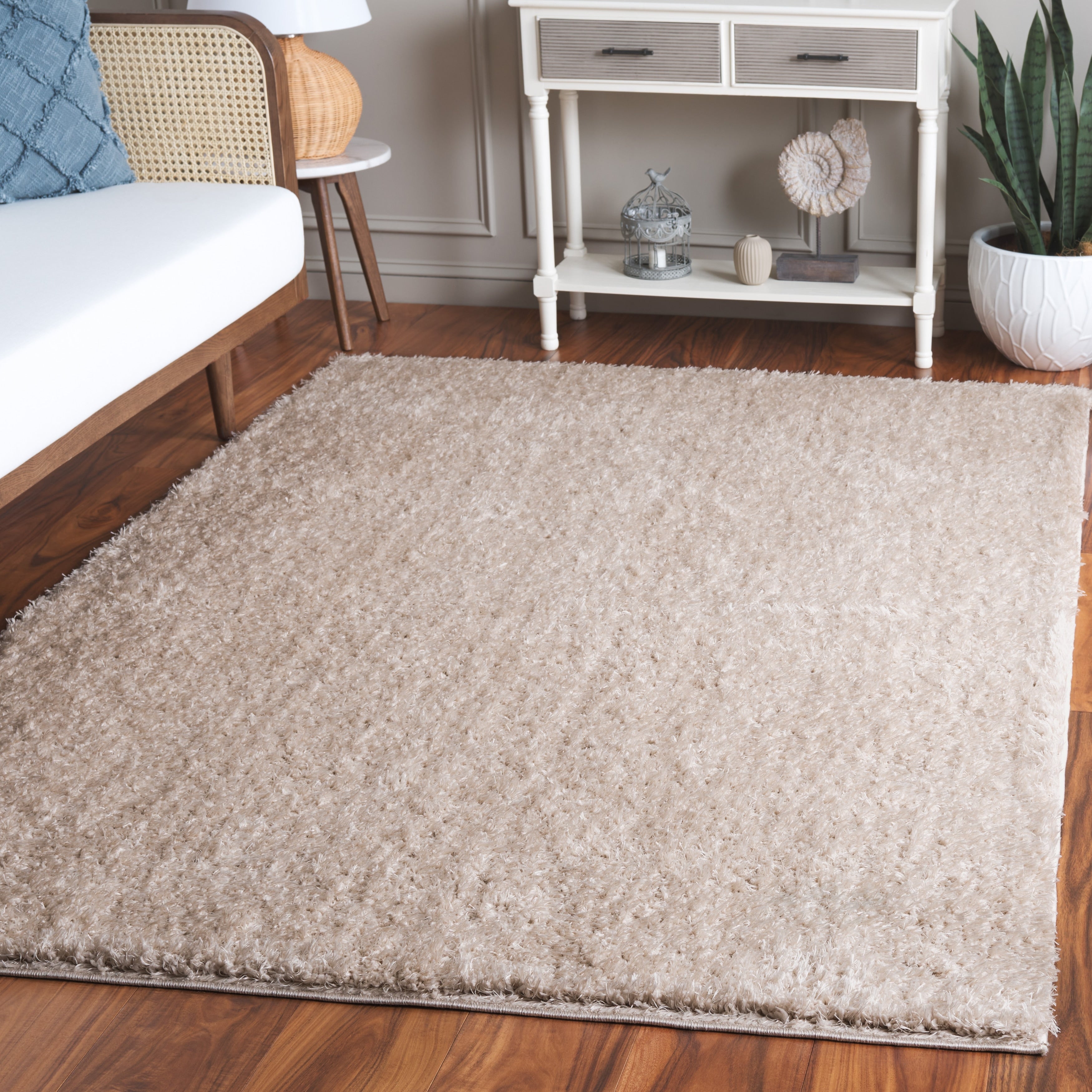 SAFAVIEH Lindsay Shag Luann Contemporary Rug