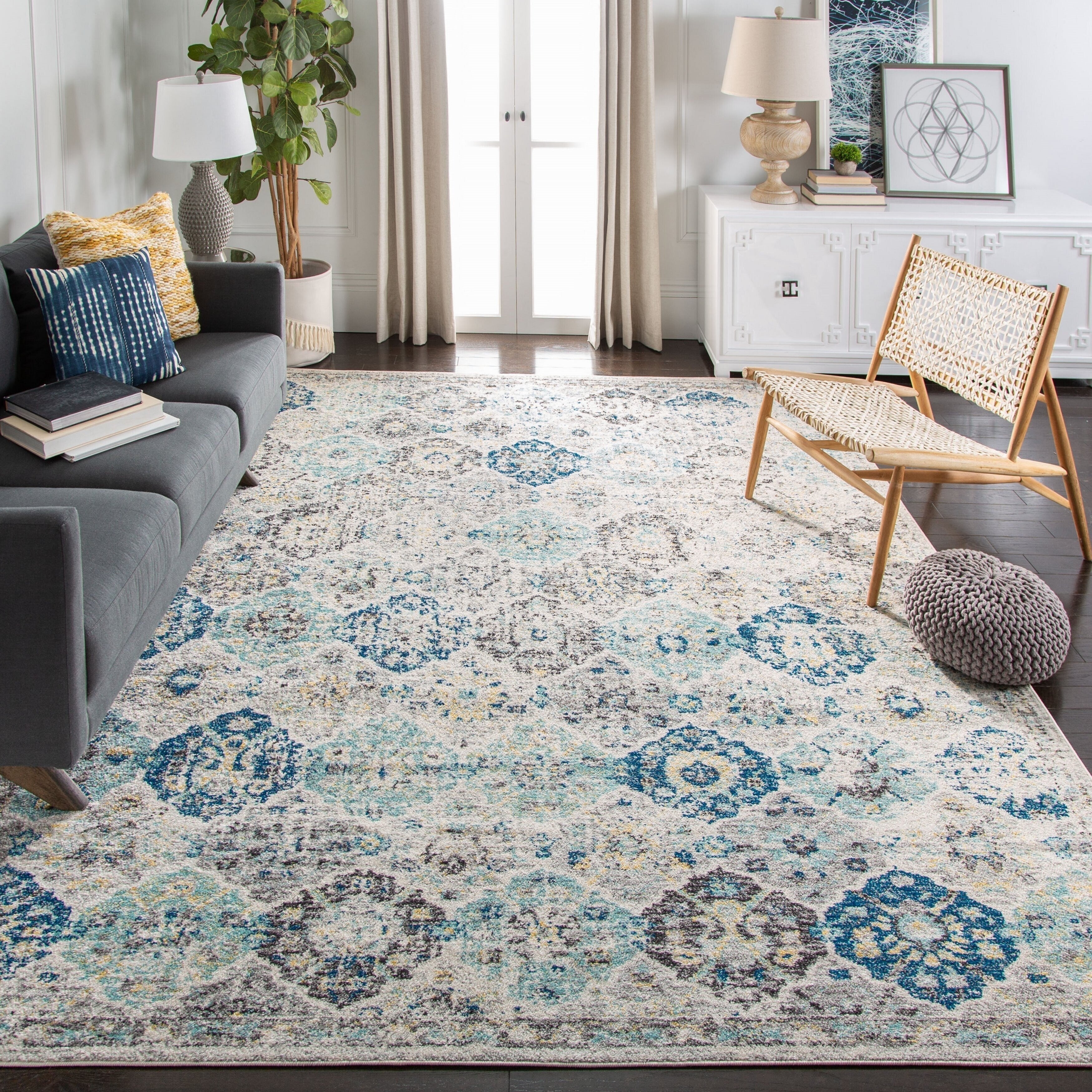 SAFAVIEH Madison Bettylou Boho Chic Distressed Area Rug