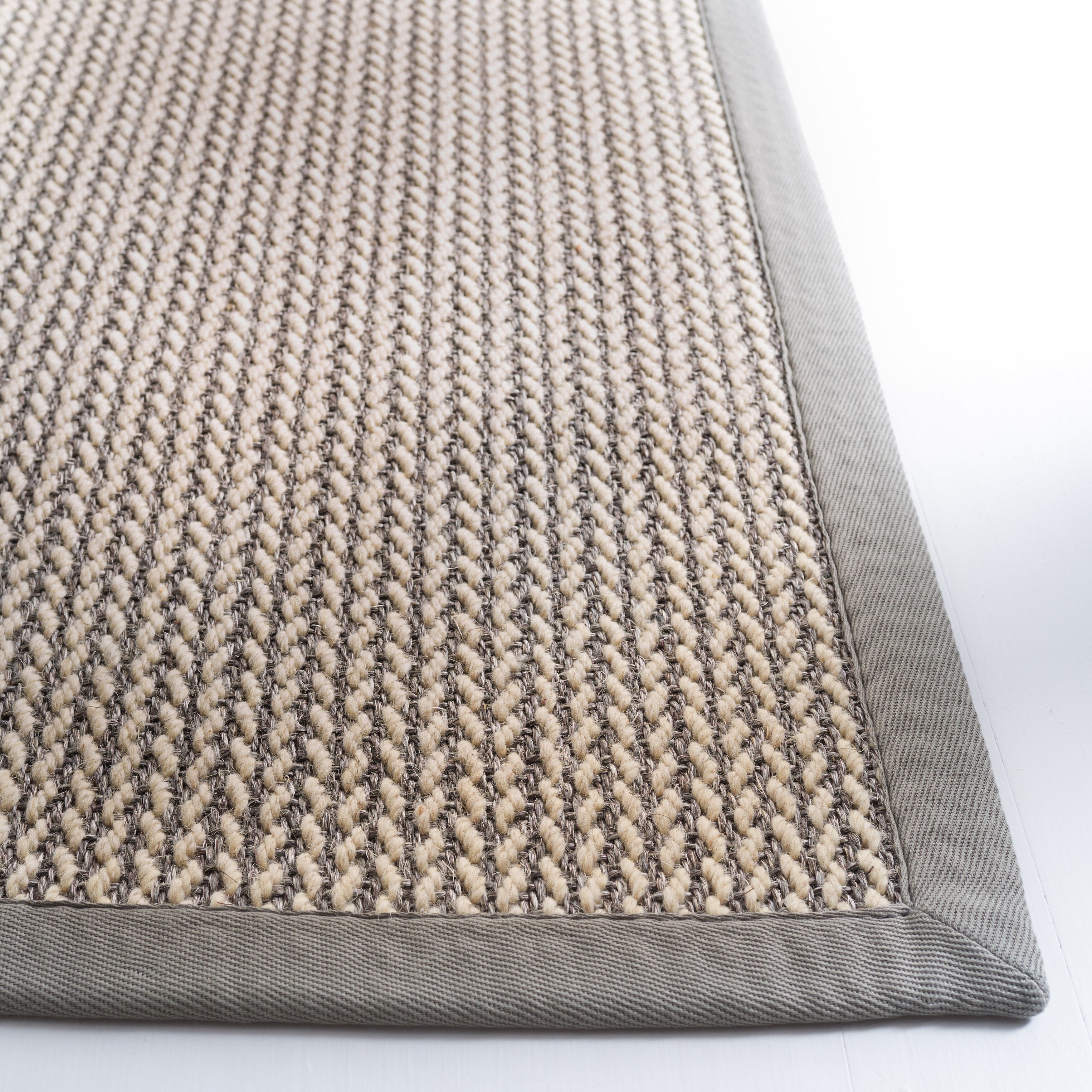 SAFAVIEH Natural Fiber Evia Sisal & Wool Rug