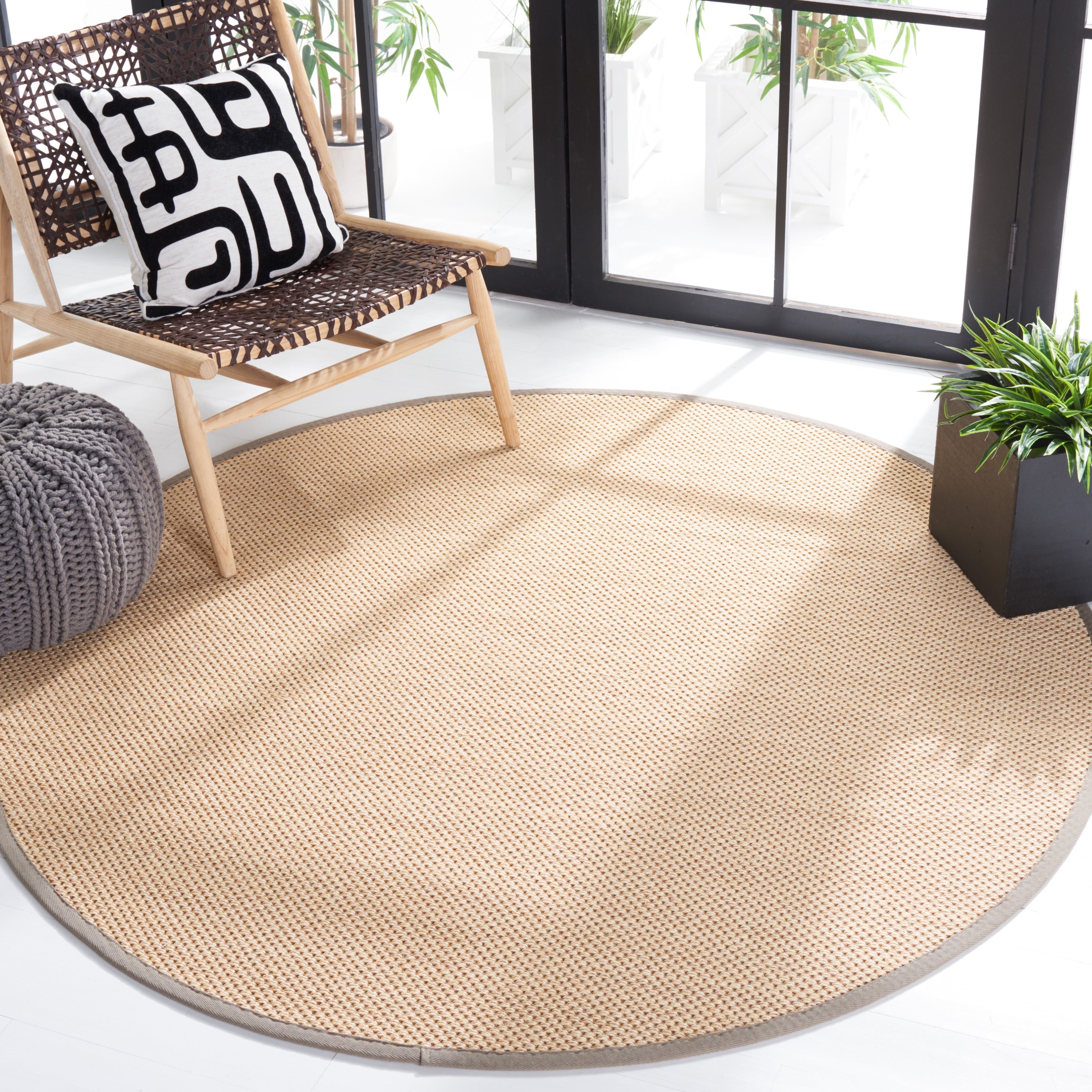 SAFAVIEH Natural Fiber Venus Casual Border Sisal Rug