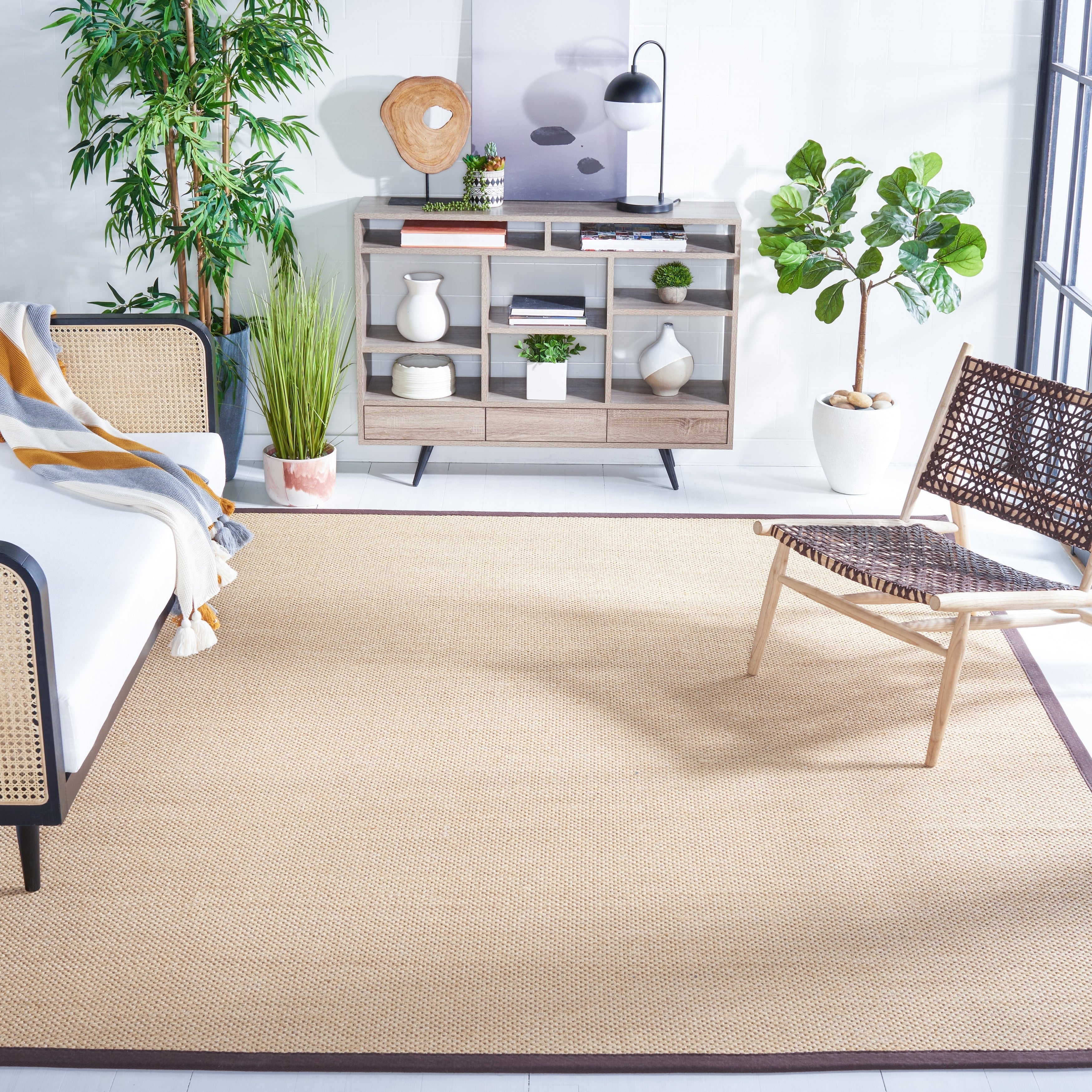 SAFAVIEH Natural Fiber Venus Casual Border Sisal Rug