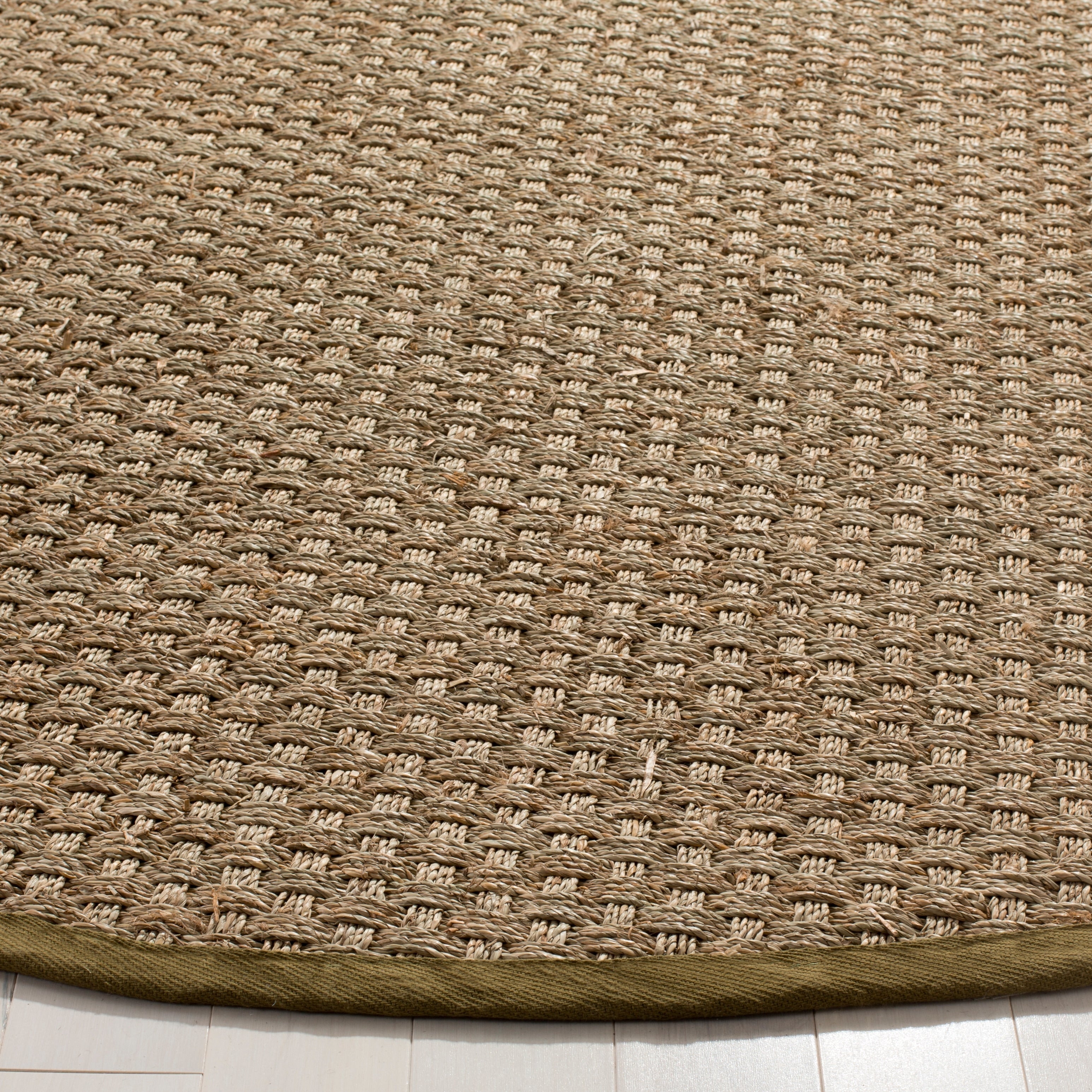 SAFAVIEH Natural Fiber Zymryd Basketweave Seagrass Rug