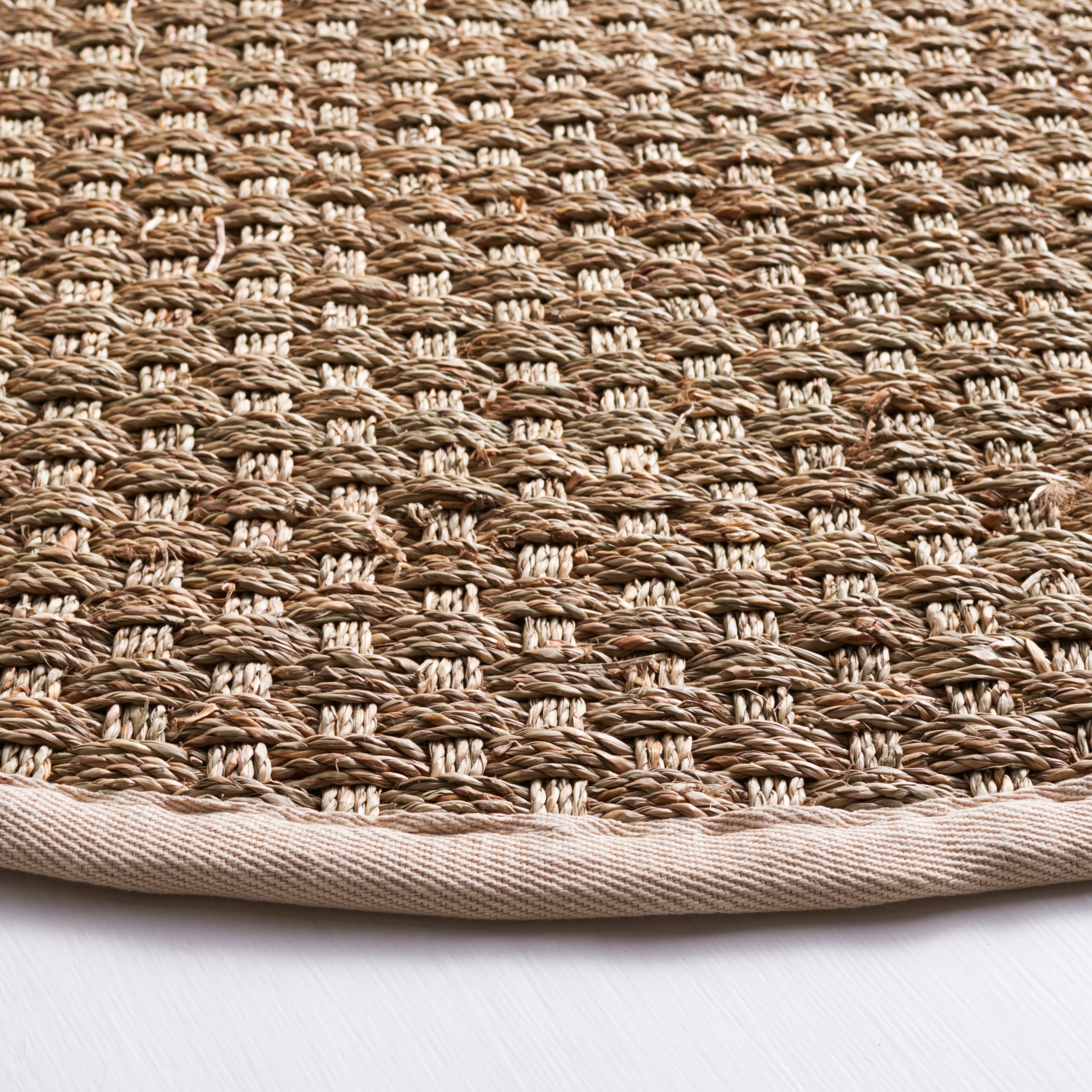 SAFAVIEH Natural Fiber Zymryd Basketweave Seagrass Rug