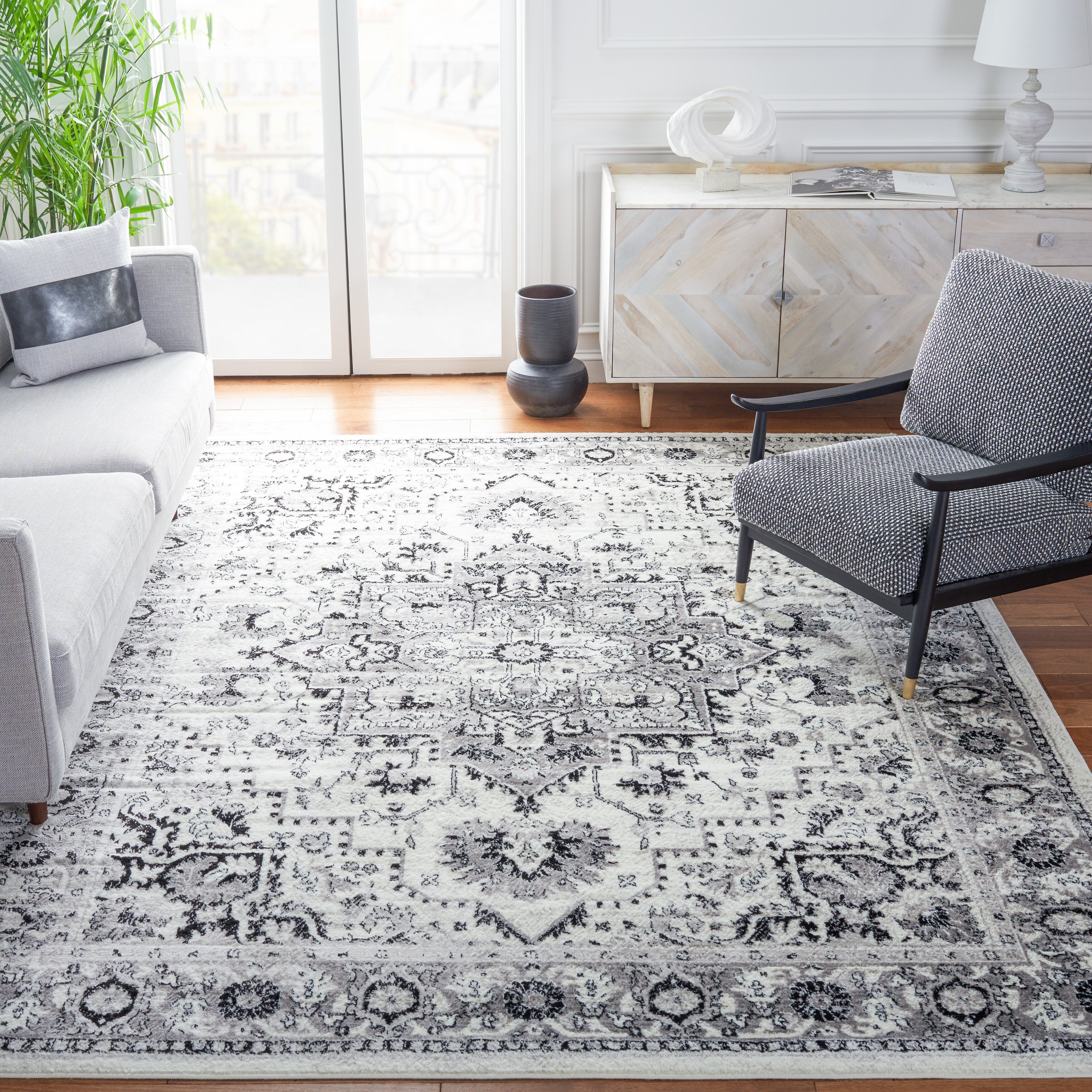 SAFAVIEH Skyler Agoritsa Oriental Boho Rug