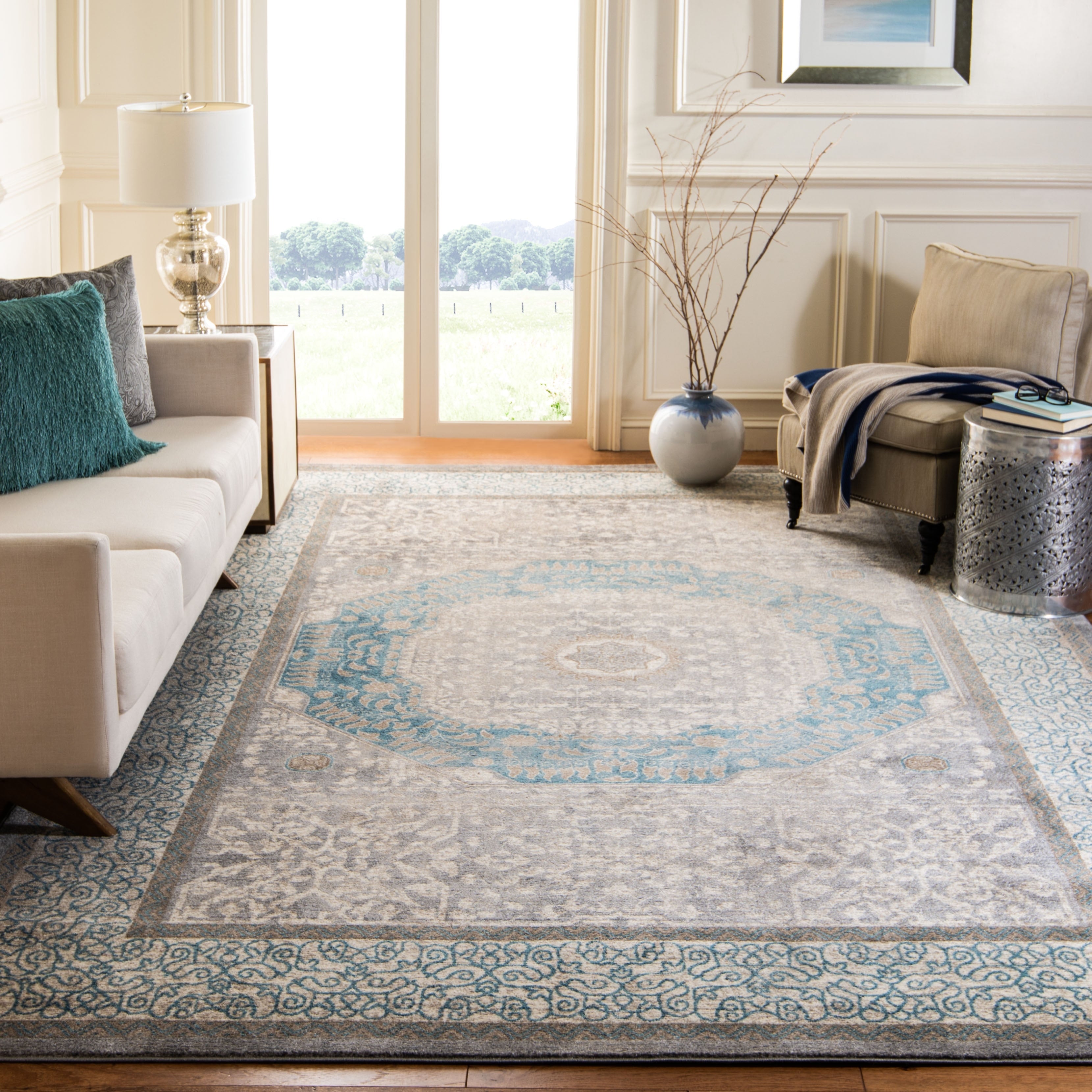 SAFAVIEH Sofia Glenna Vintage Oriental Medallion Rug