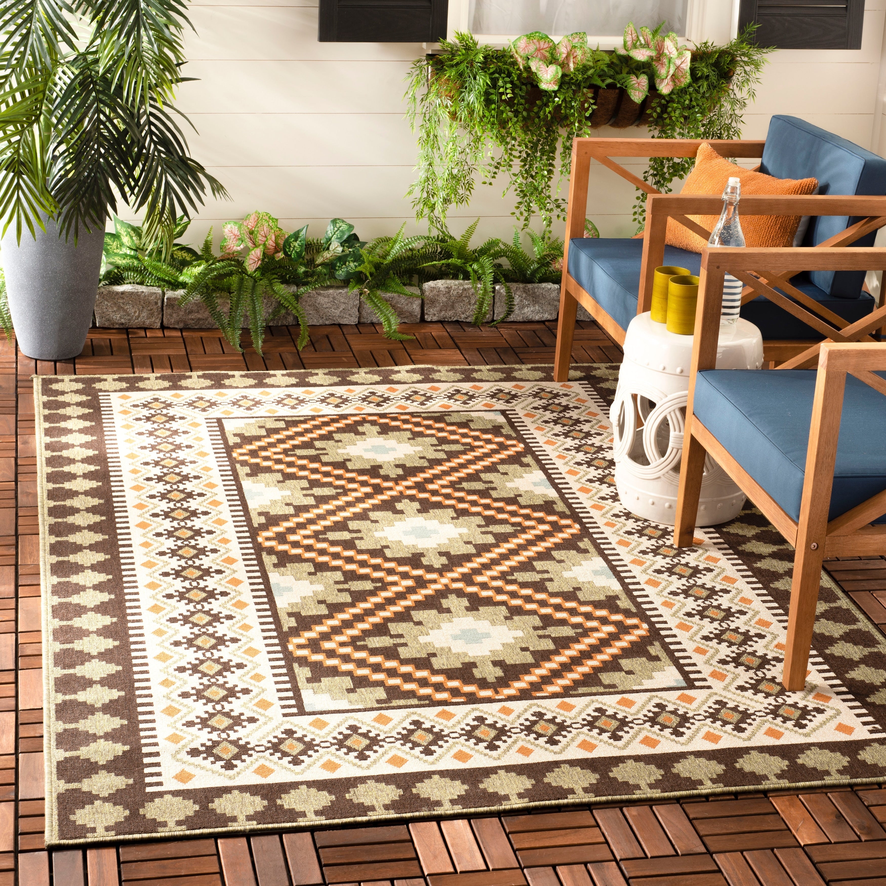 SAFAVIEH Veranda Rita Indoor/ Outdoor Waterproof Patio Backyard Rug