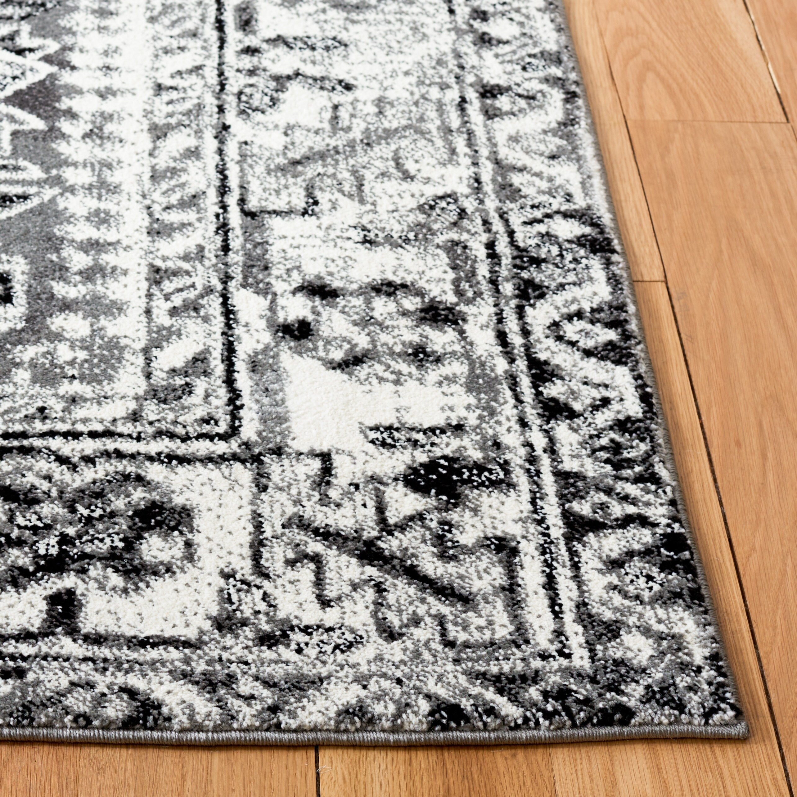 SAFAVIEH Vintage Hamadan Vina Oriental Rug