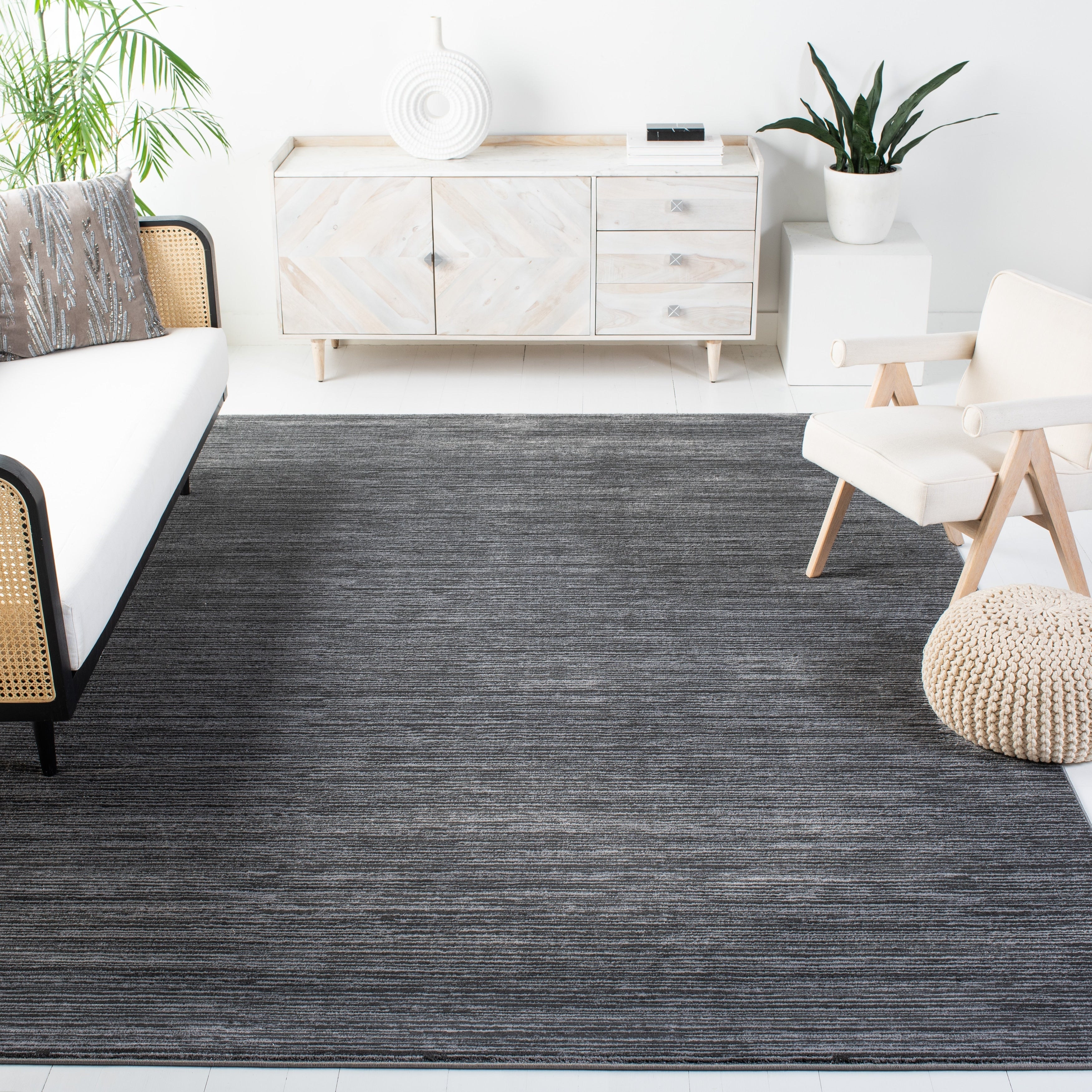 SAFAVIEH Vision Sunanda Modern Ombre Tonal Rug.