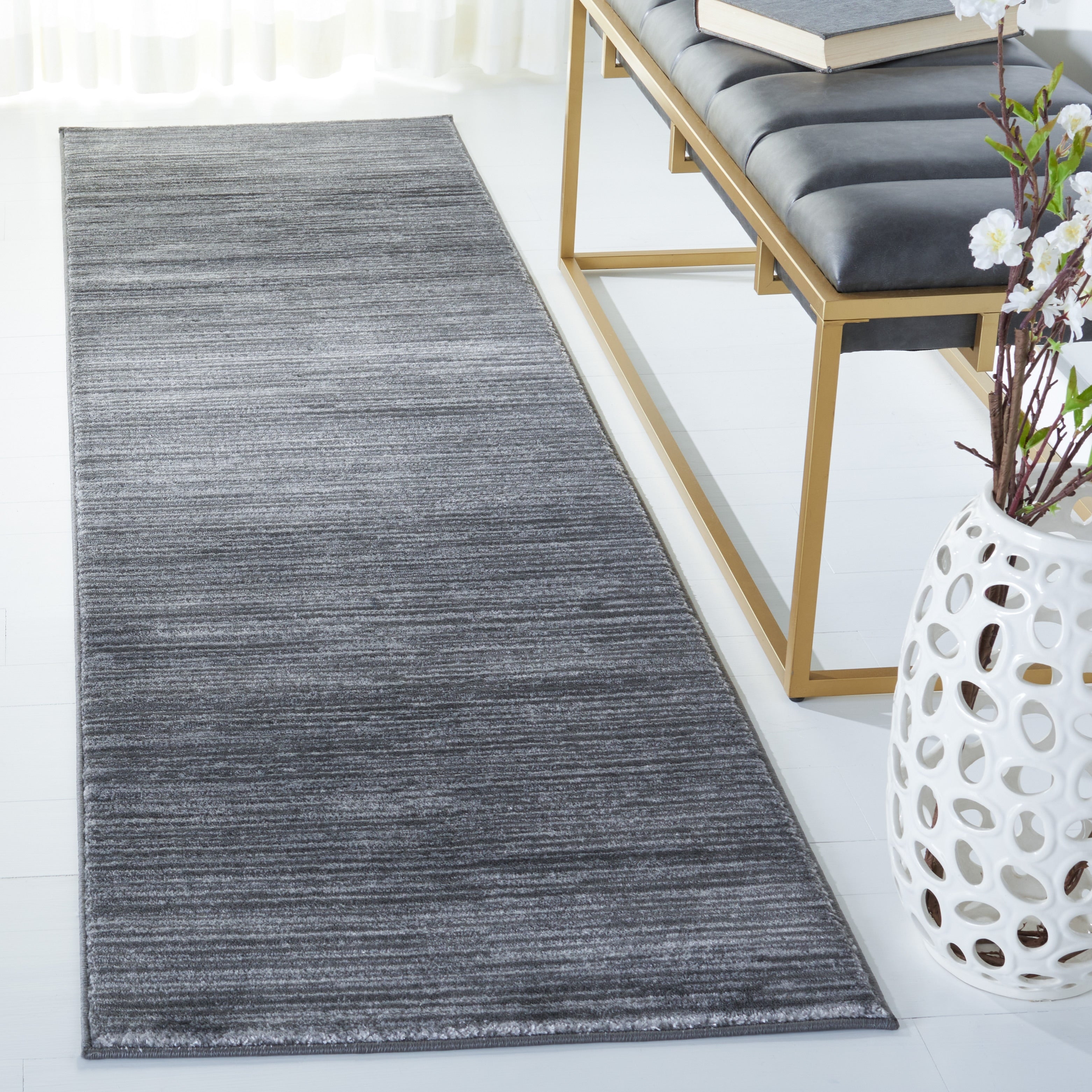 SAFAVIEH Vision Sunanda Modern Ombre Tonal Rug.
