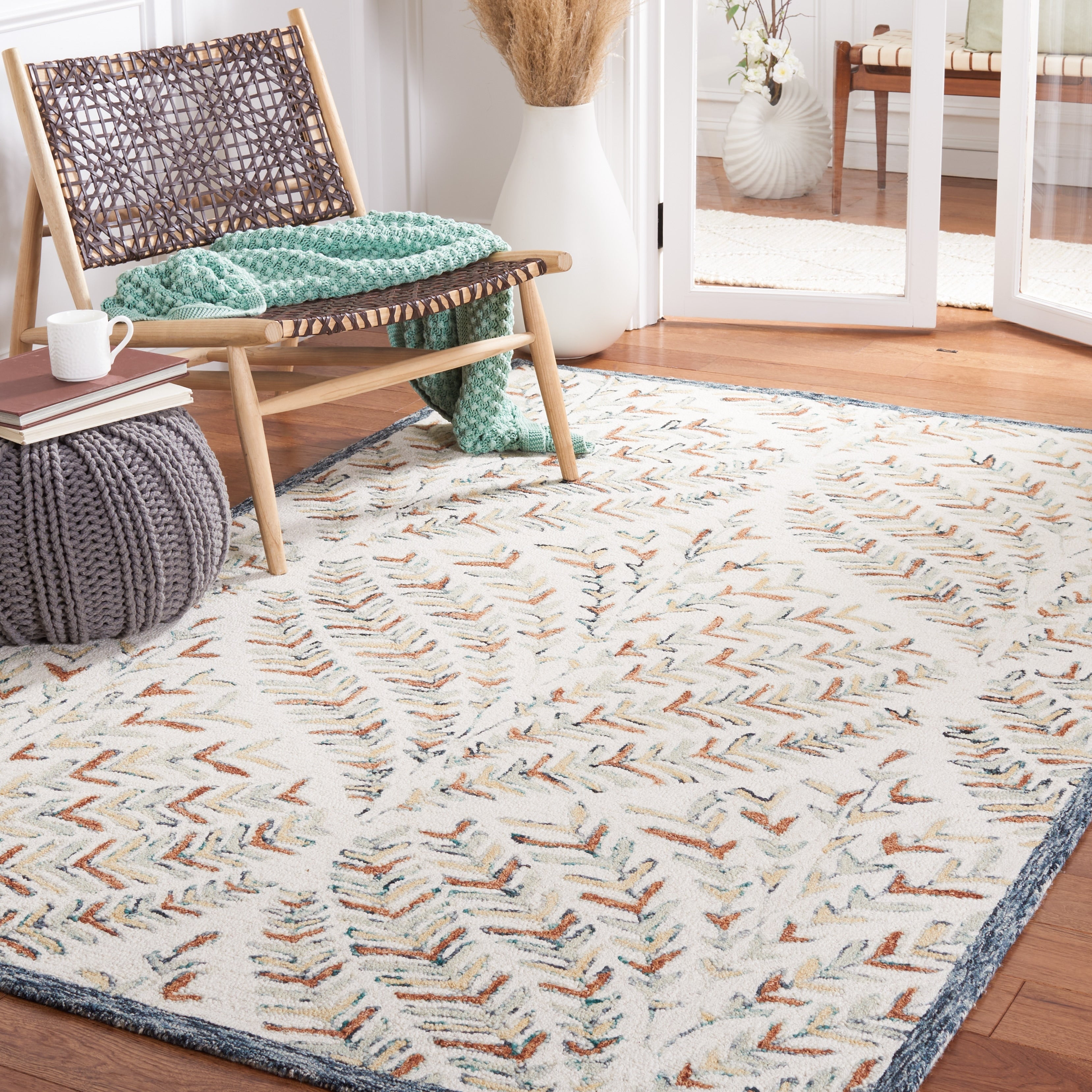 SAFAVIEH Handmade Capri Kert Wool Rug