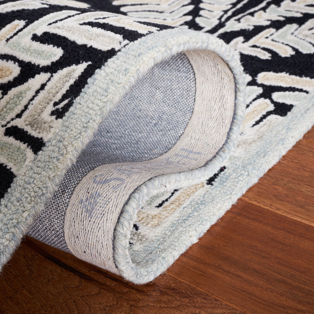 SAFAVIEH Handmade Capri Kert Wool Rug