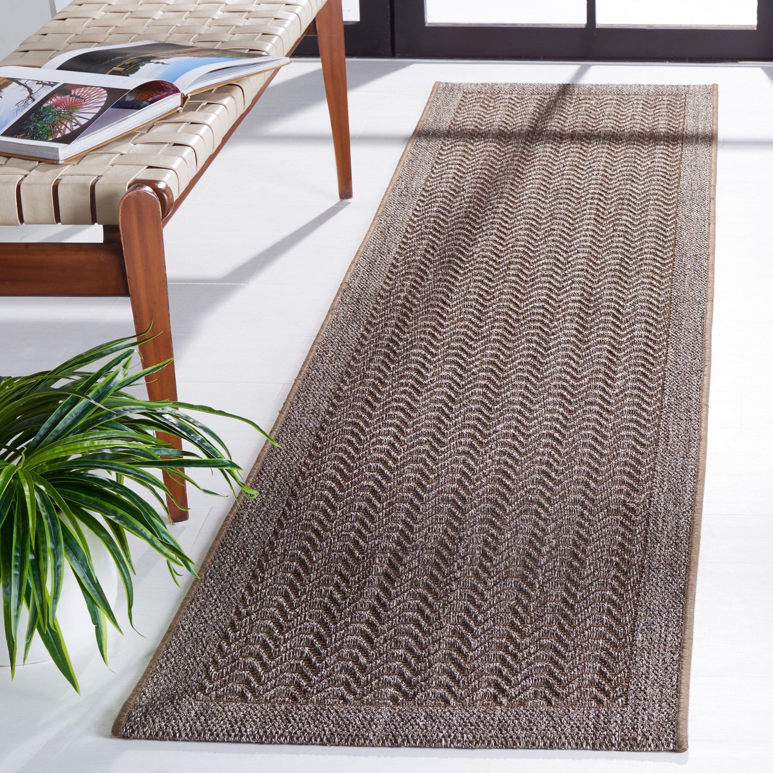 SAFAVIEH, Palm Beach Pearly Modern Sisal Rug