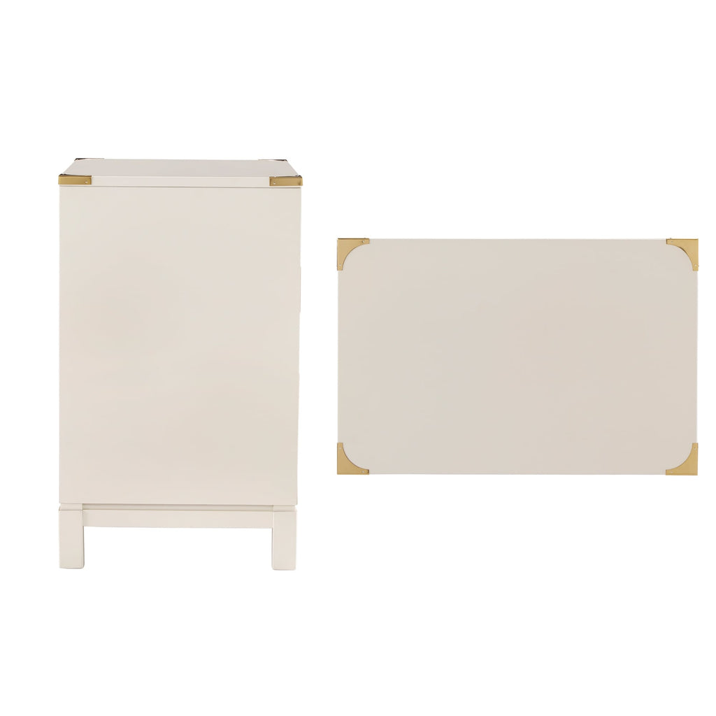 Table de chevet à 3 tiroirs avec accents dorés Valoria