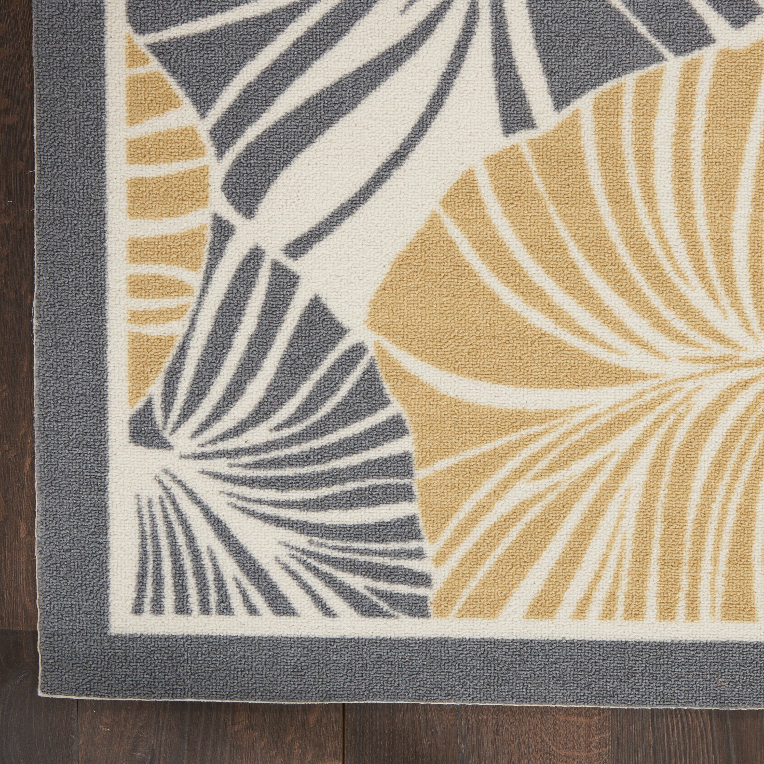 Waverly Sun N' Shade Modern Botanical Indoor/Outdoor Area Rug