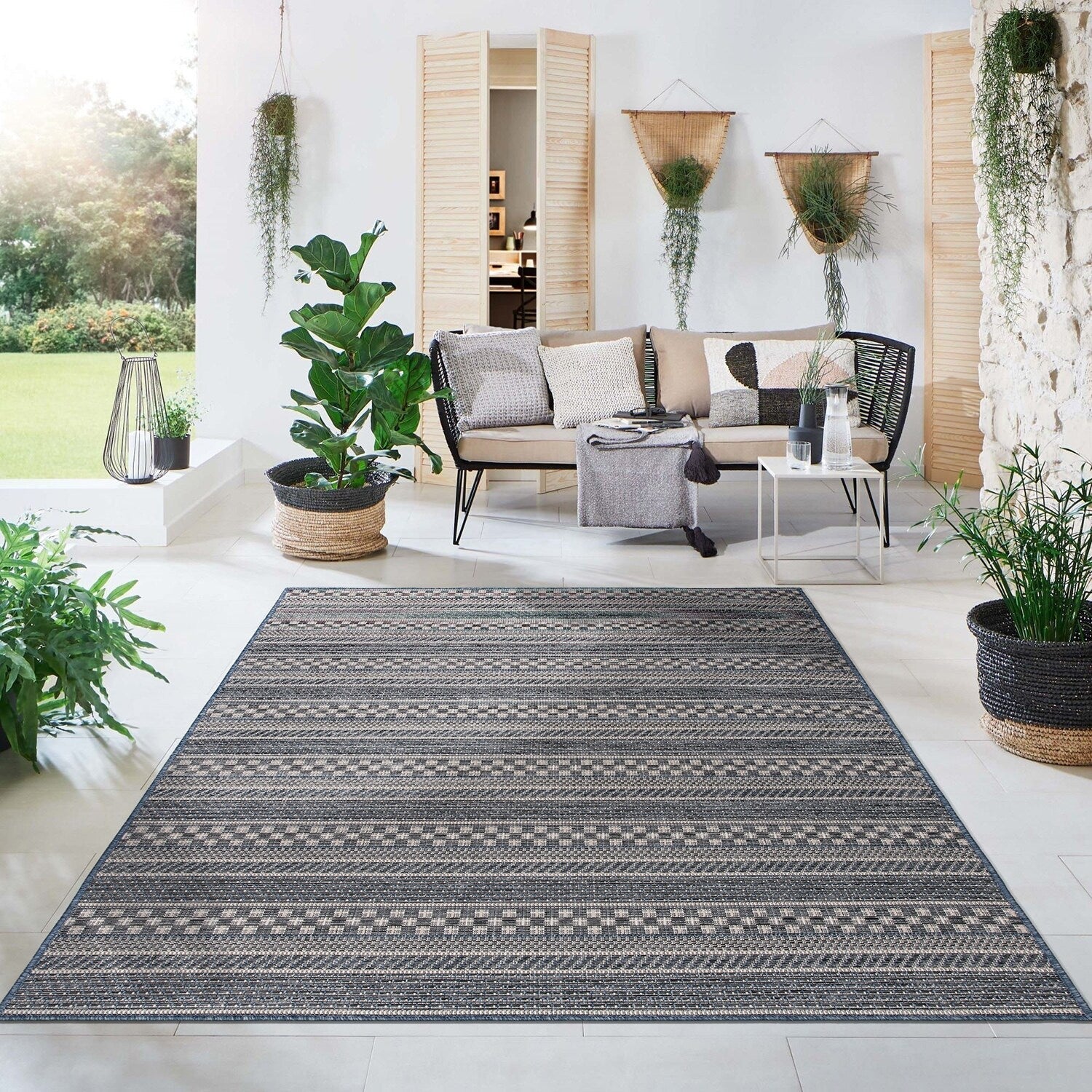 World Rug Gallery Bohemian Geometric Stripe Indoor/Outdoor Area Rug